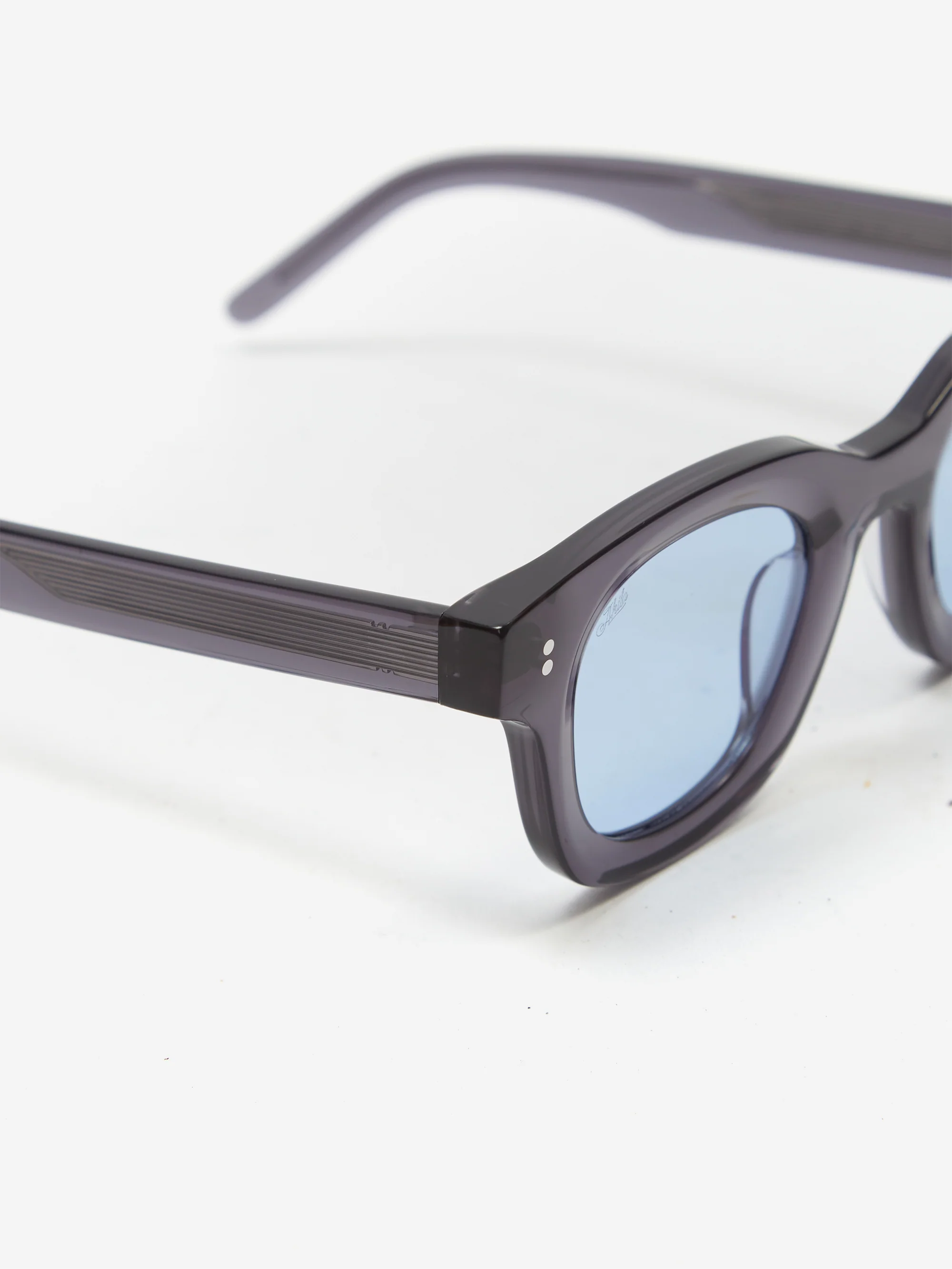 AKILA Apollo Sunglasses - Onyx/Sky Blue - Image 4