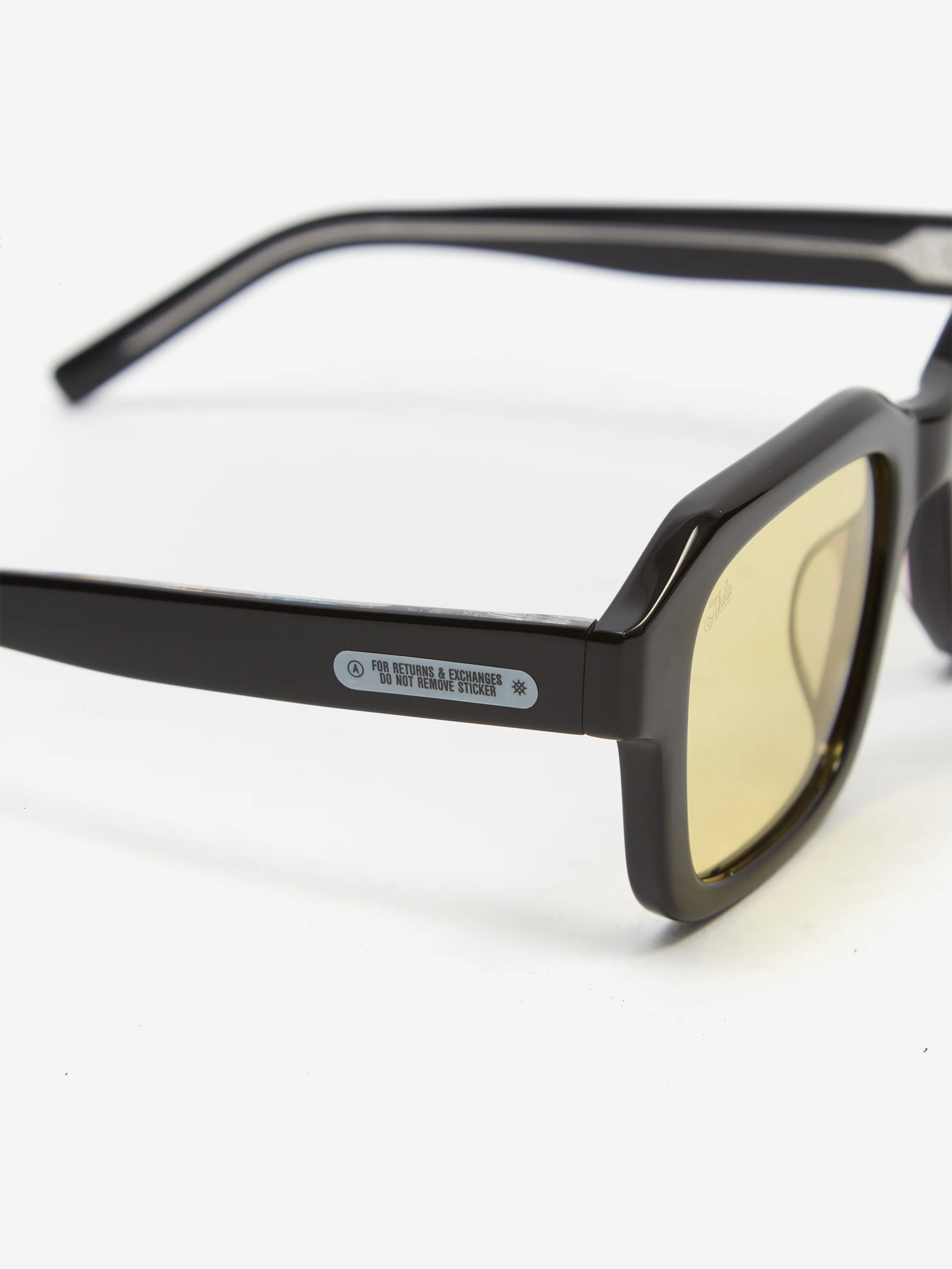 AKILA Vera Sunglasses - Black/Yellow - Image 3