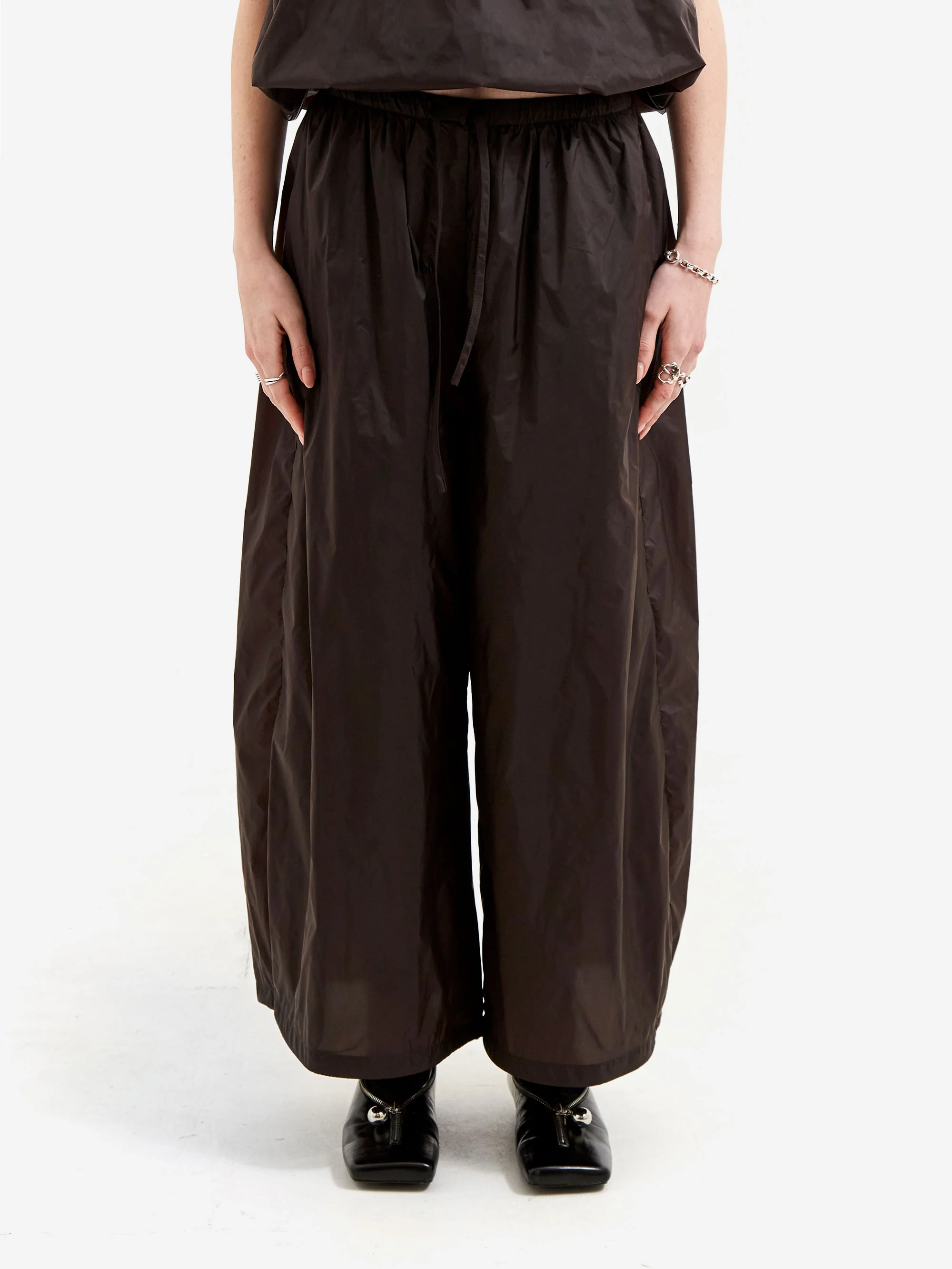 AMOMENTO Nylon Shirring Pants - Dark Brown