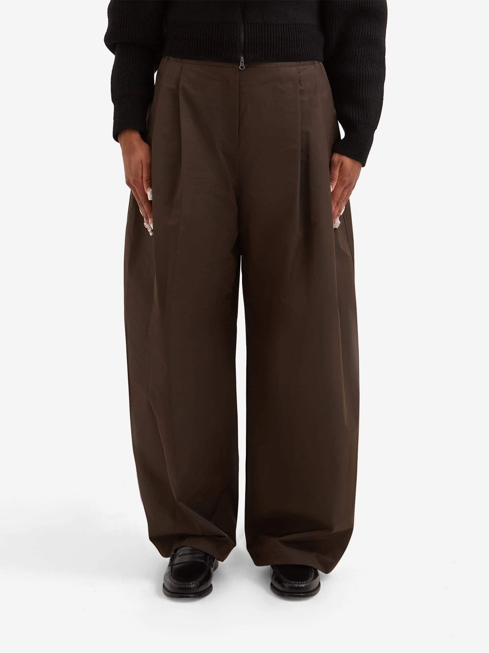 AMOMENTO Two Tuck Balloon Pants - Dark Brown
