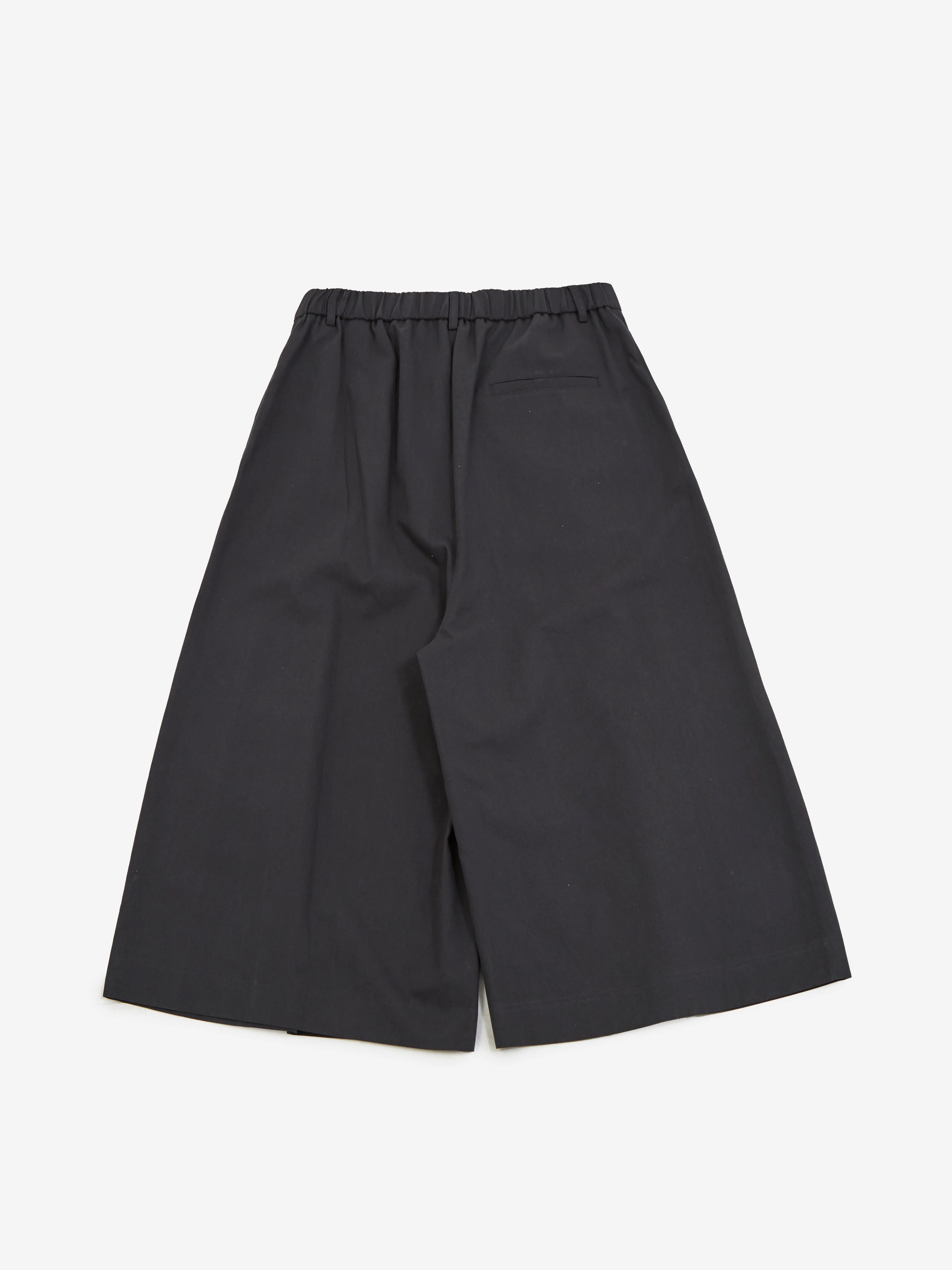 AMOMENTO Wide Bermuda Pants - Charcoal - Image 4