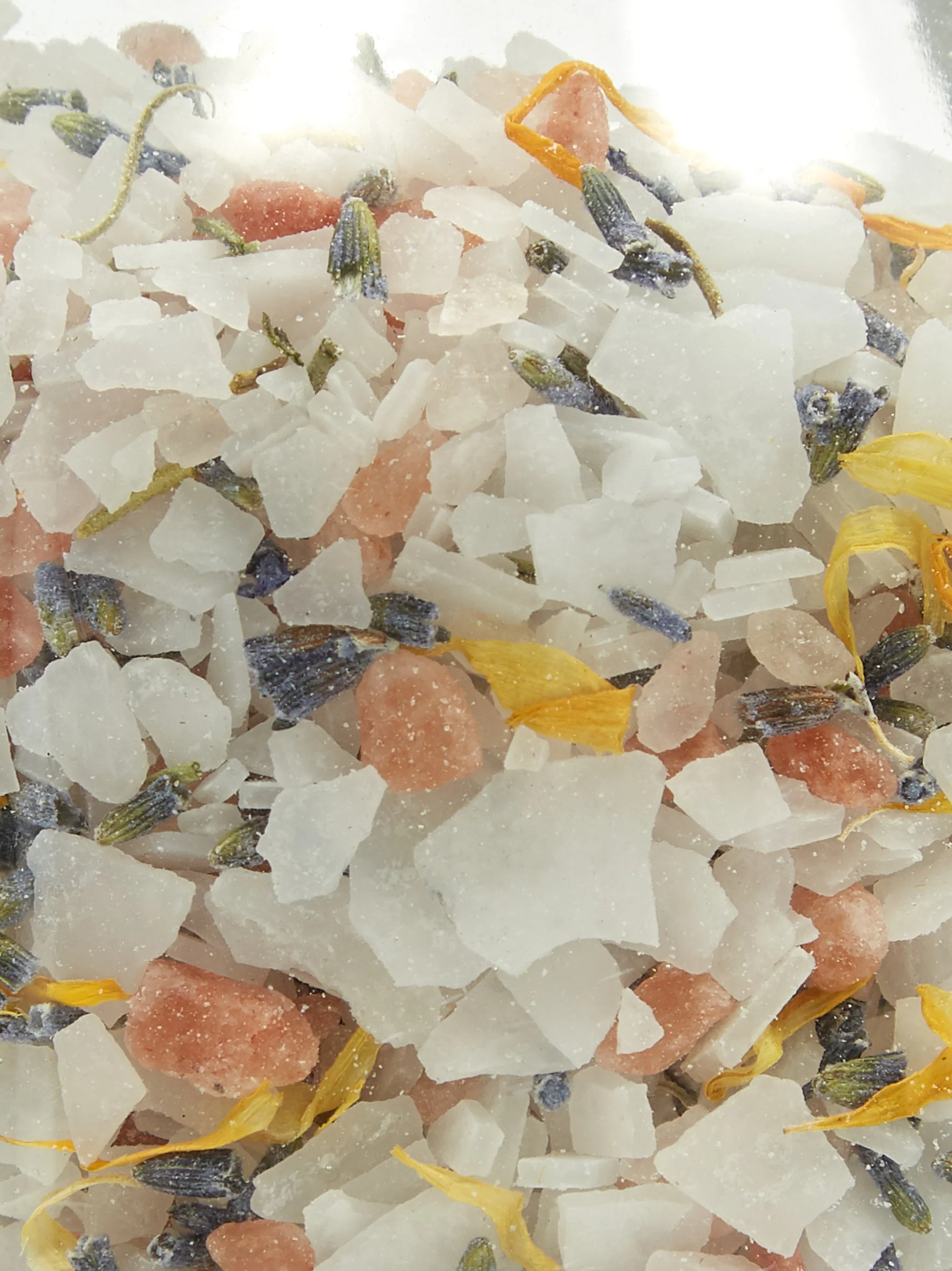 Anatome Muscle Ease & Skin Restoring Bath Salts - 480g - Image 3