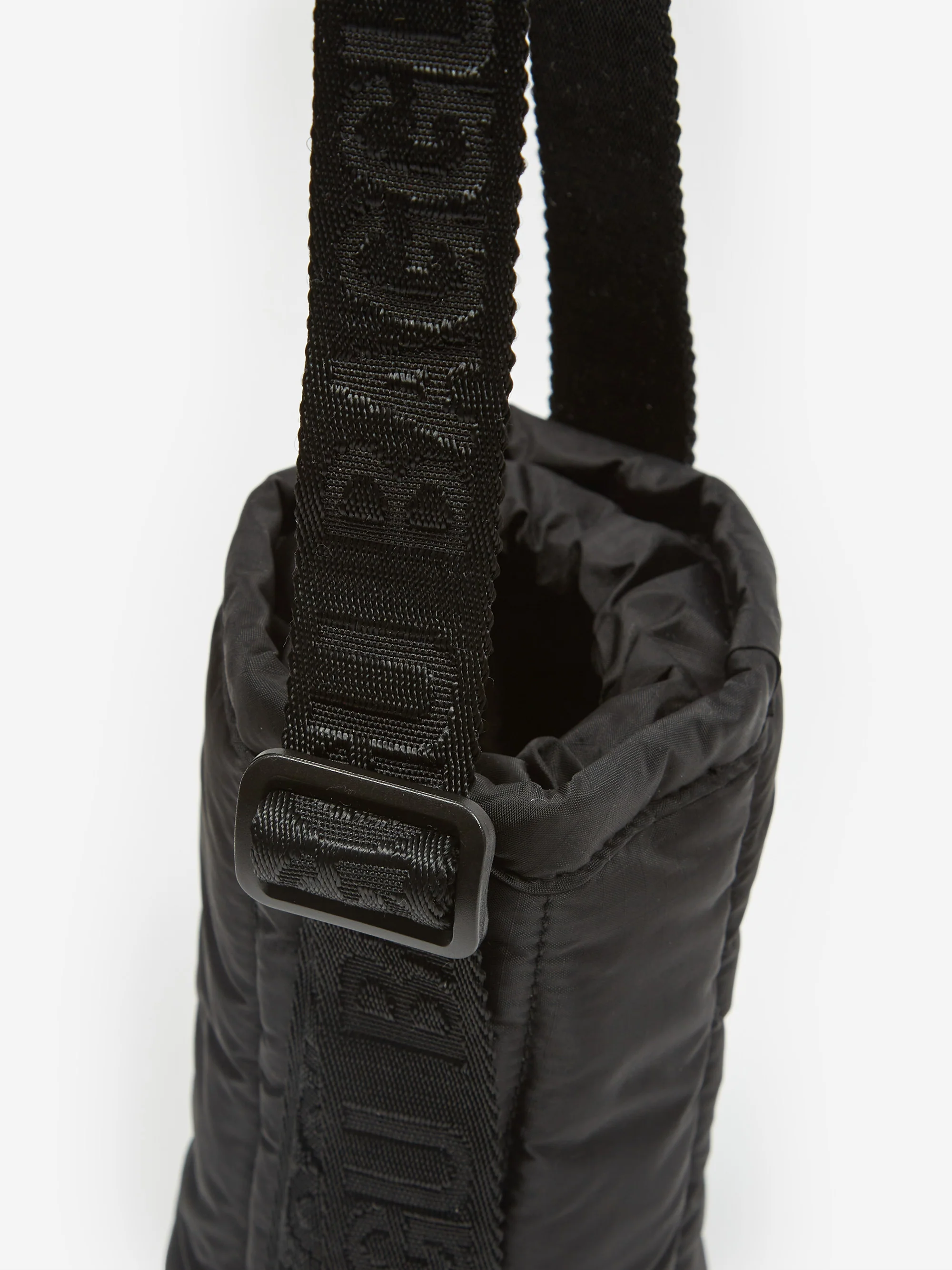 BAGGU Puffy Water Bottle Sling - Black - Image 3