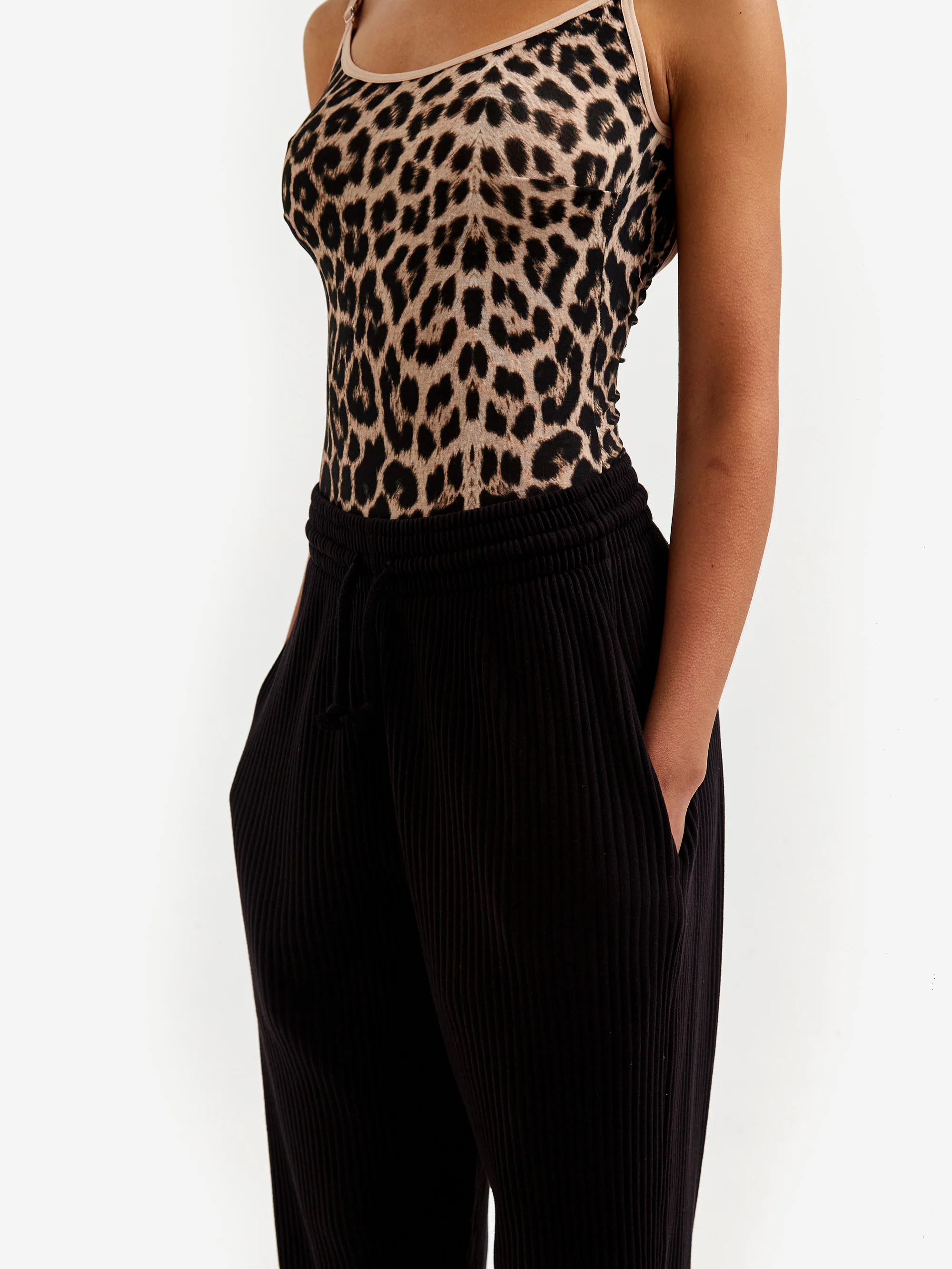 Baserange Basic Rib Sweatpant - Black - Image 3