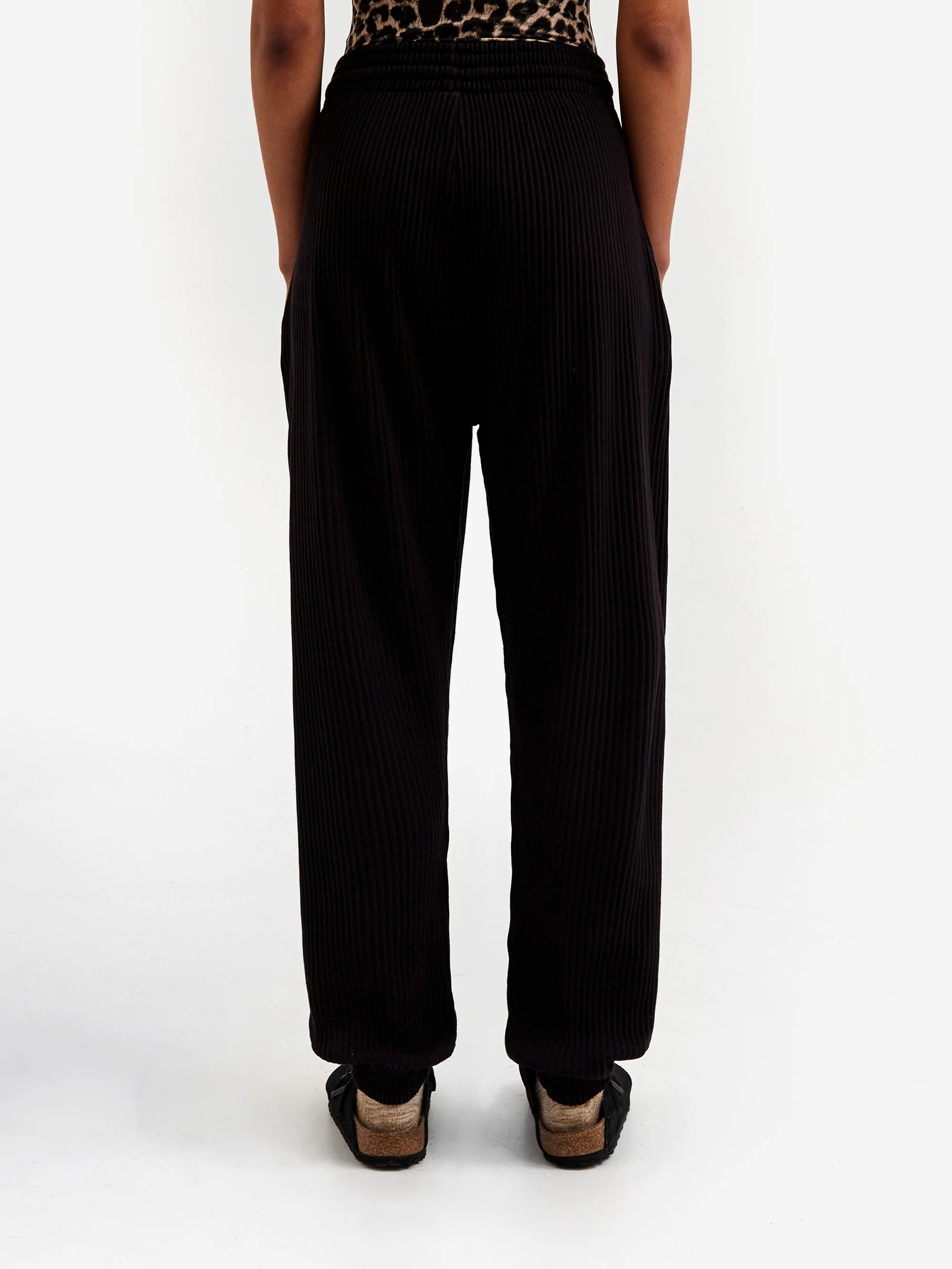Baserange Basic Rib Sweatpant - Black - Image 4