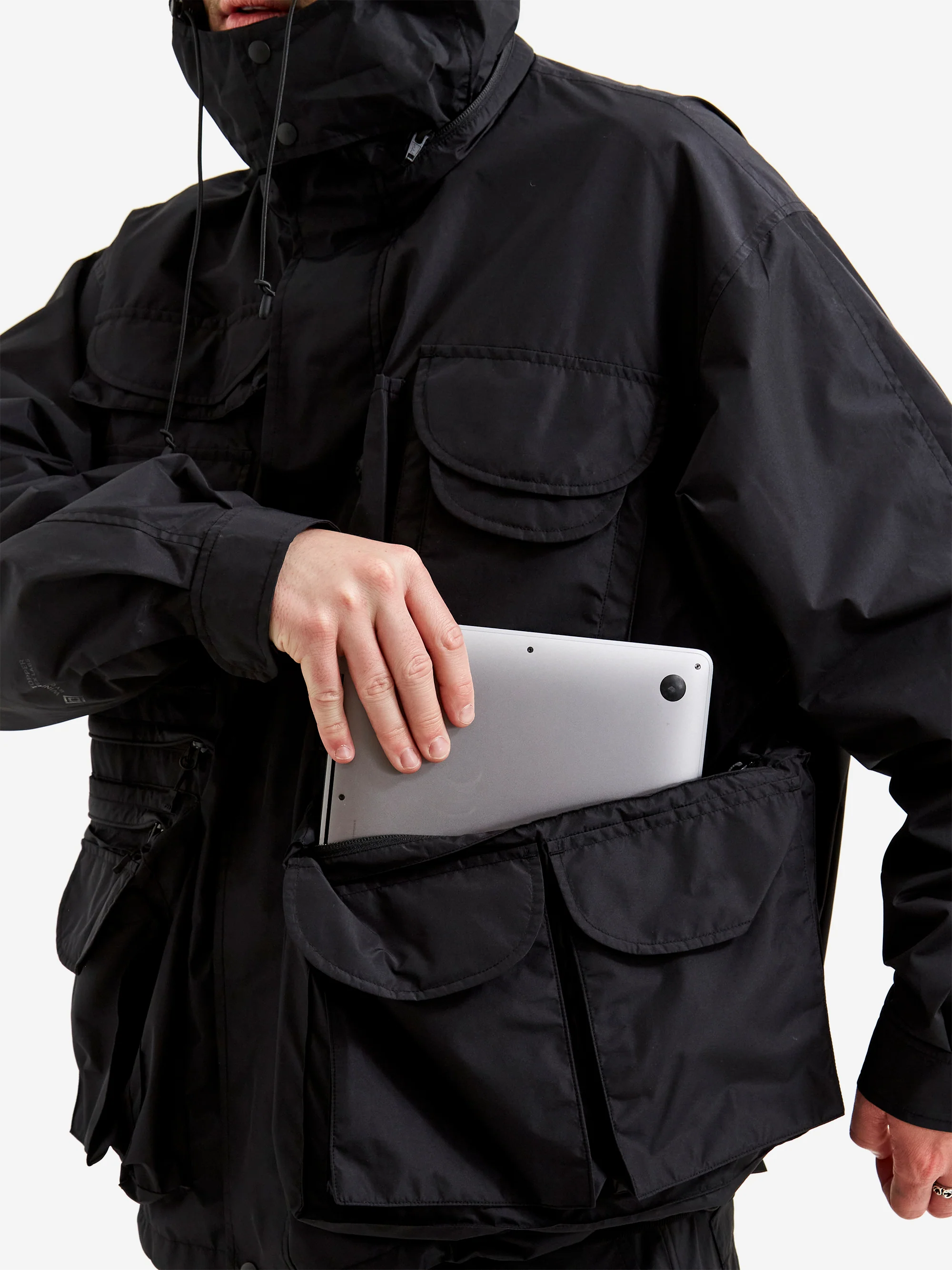 Daiwa Pier39 Gore-Tex Windstopper® Perfect Fishing Jacket - Black - Image 4