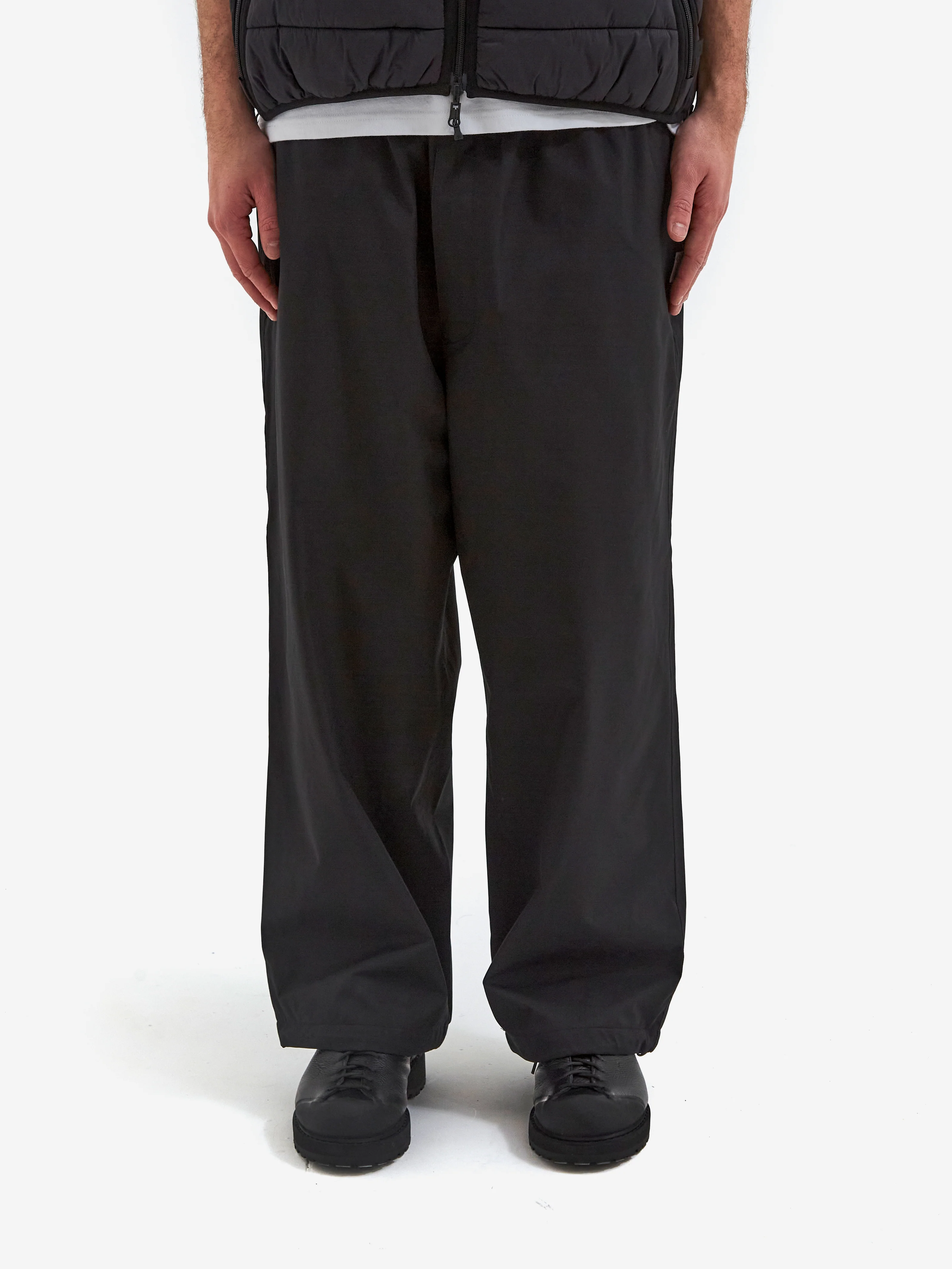 DAIWA PIER39 Gore-Tex Windstopper Tech Easy Trousers - Black - Image 2