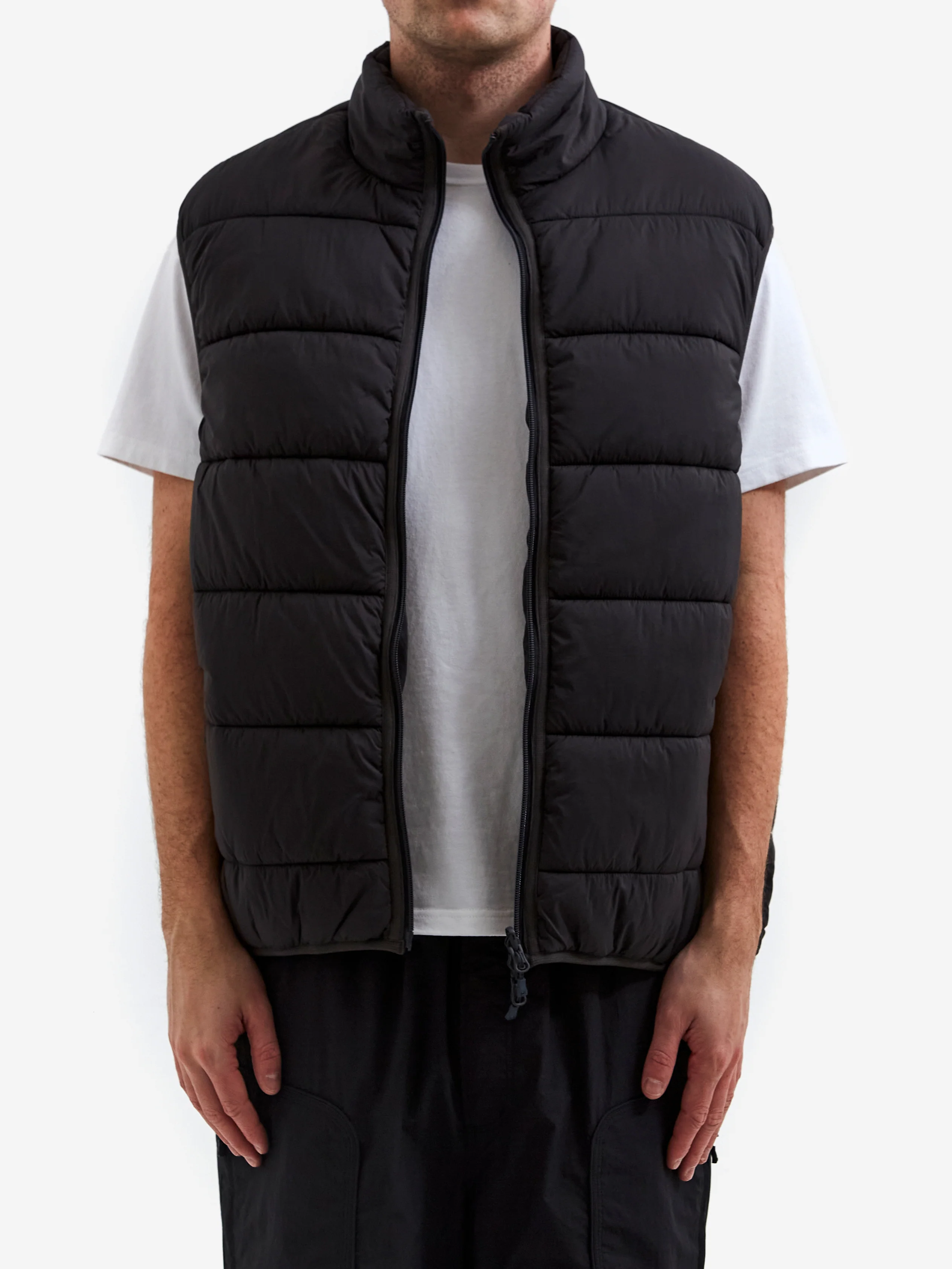 DAIWA PIER39 Tech Reversible Climbers Puff Vest - Charcoal - Image 7