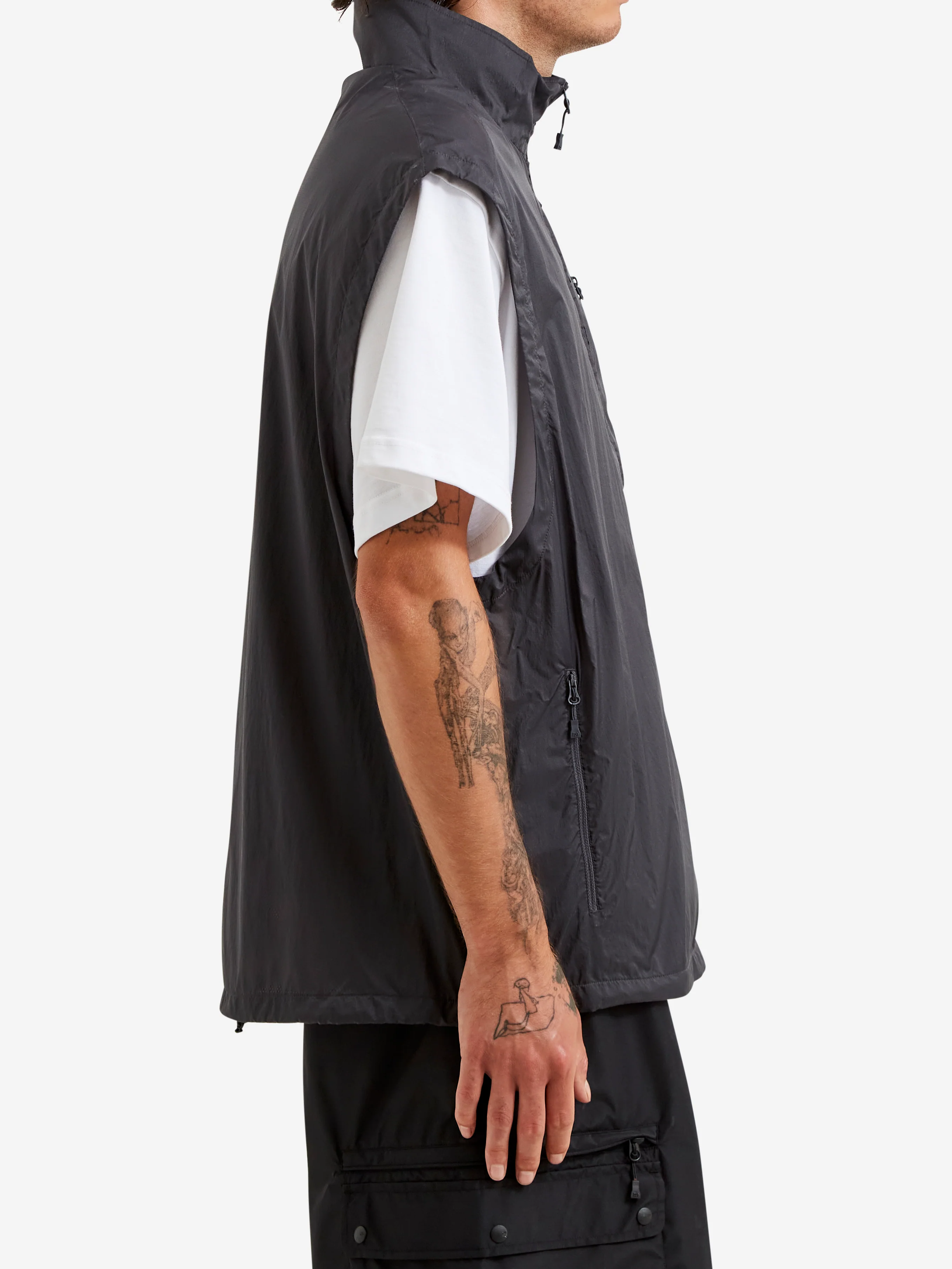 Daiwa Pier39 Tech Wind Shell Vest - Charcoal - Image 8