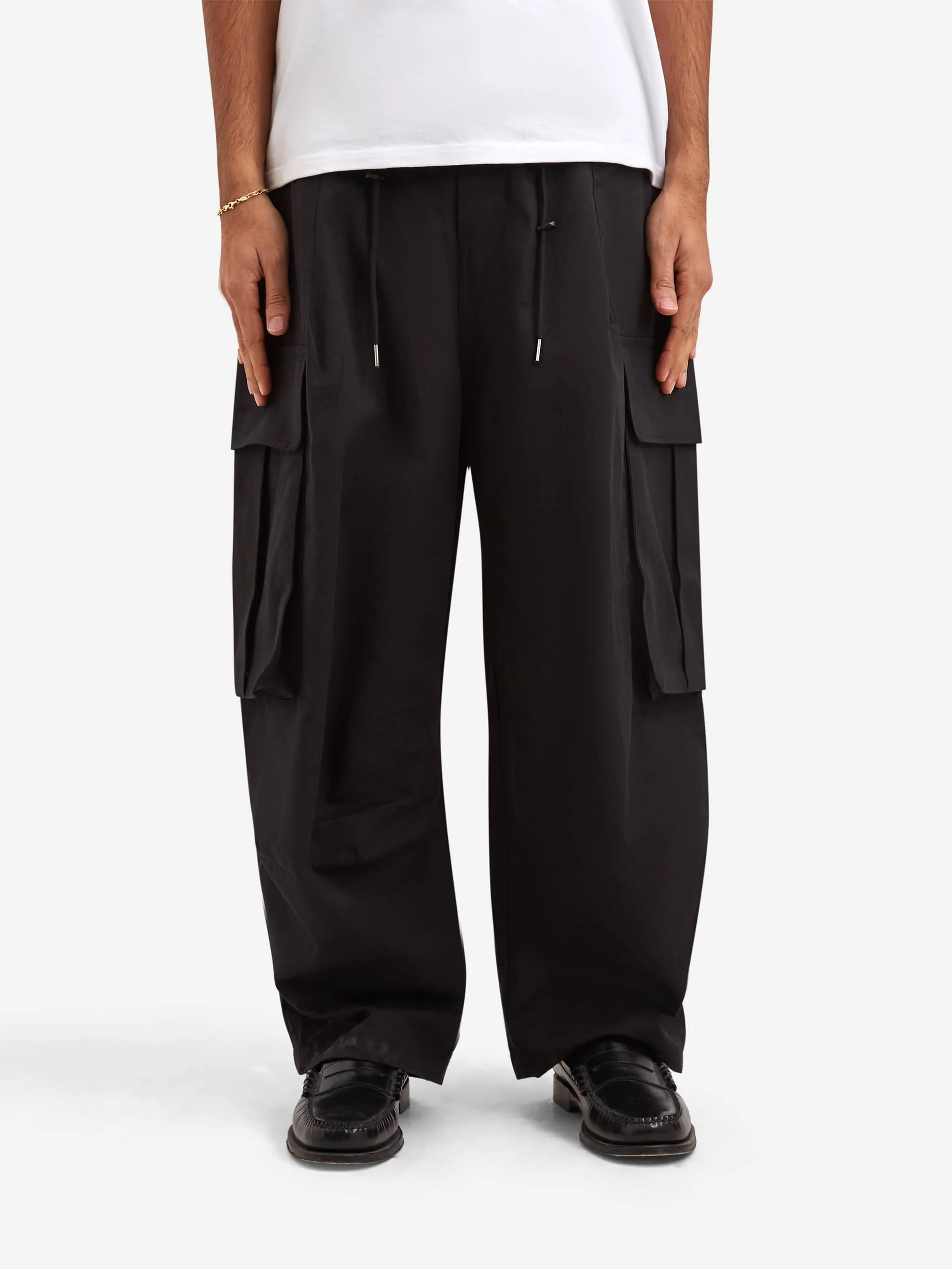 Estudio Niksen Big-pocket Cargo Pants - Black - Image 2