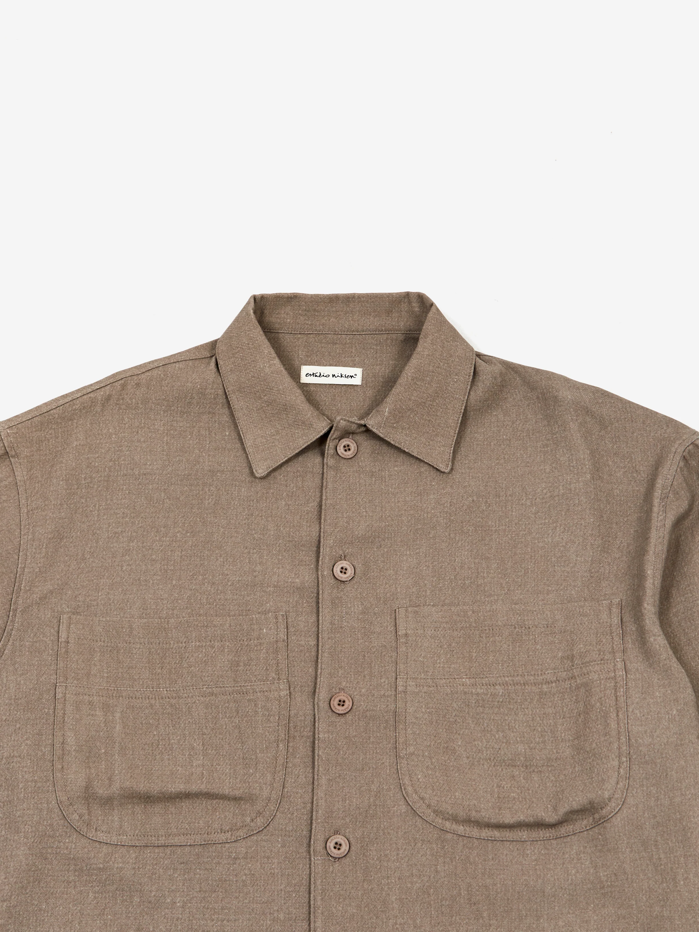 Estudio Niksen Boxy Pocket Shirt - Taupe - Image 3