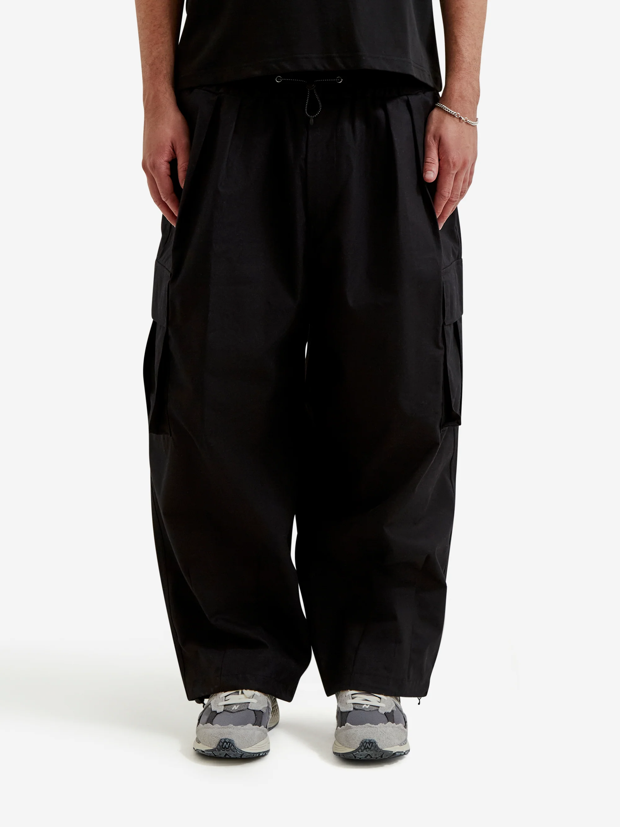Estudio Niksen Cargo String Balloon Pants - Black - Image 2
