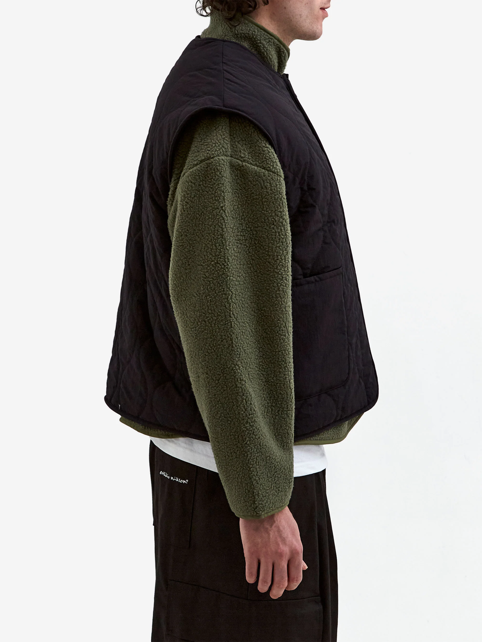 Estudio Niksen Reversible Nylon / Fleece Vest - Black - Image 11