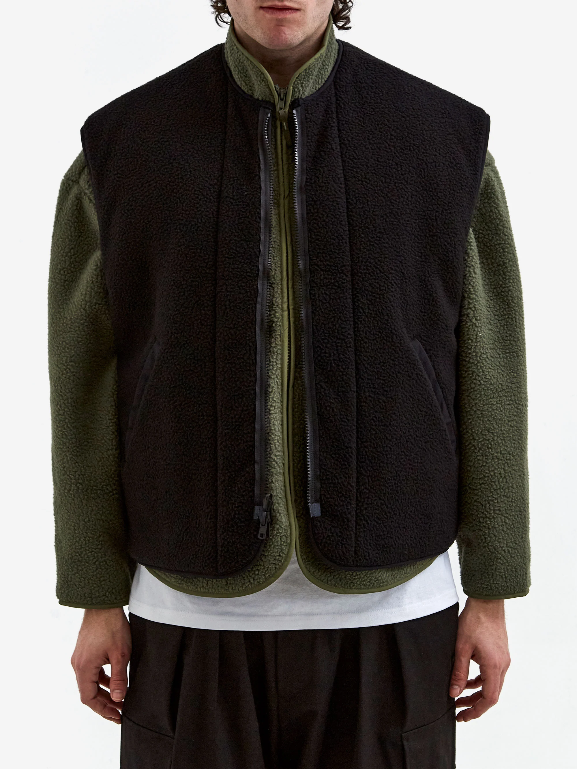 Estudio Niksen Reversible Nylon / Fleece Vest - Black - Image 4