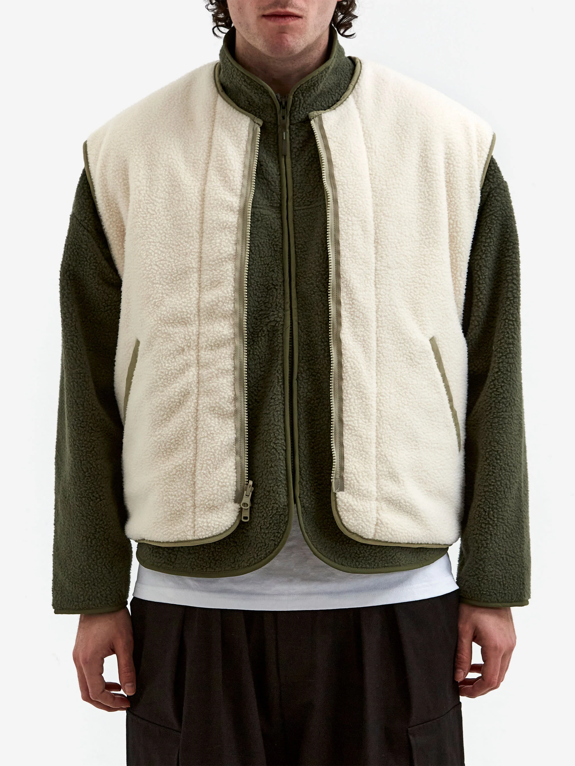 Estudio Niksen Reversible Nylon / Fleece Vest - Sage - Image 4