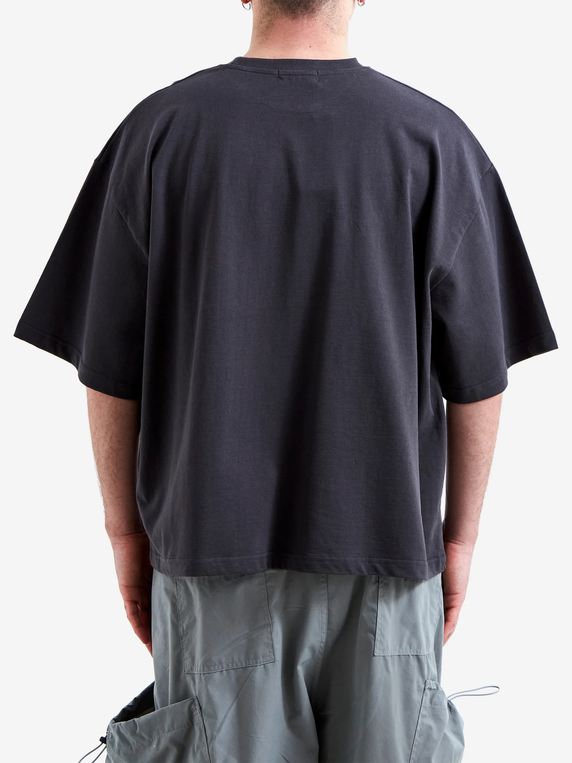Estudio Niksen Signature Cropped Tee - Charcoal - Image 6