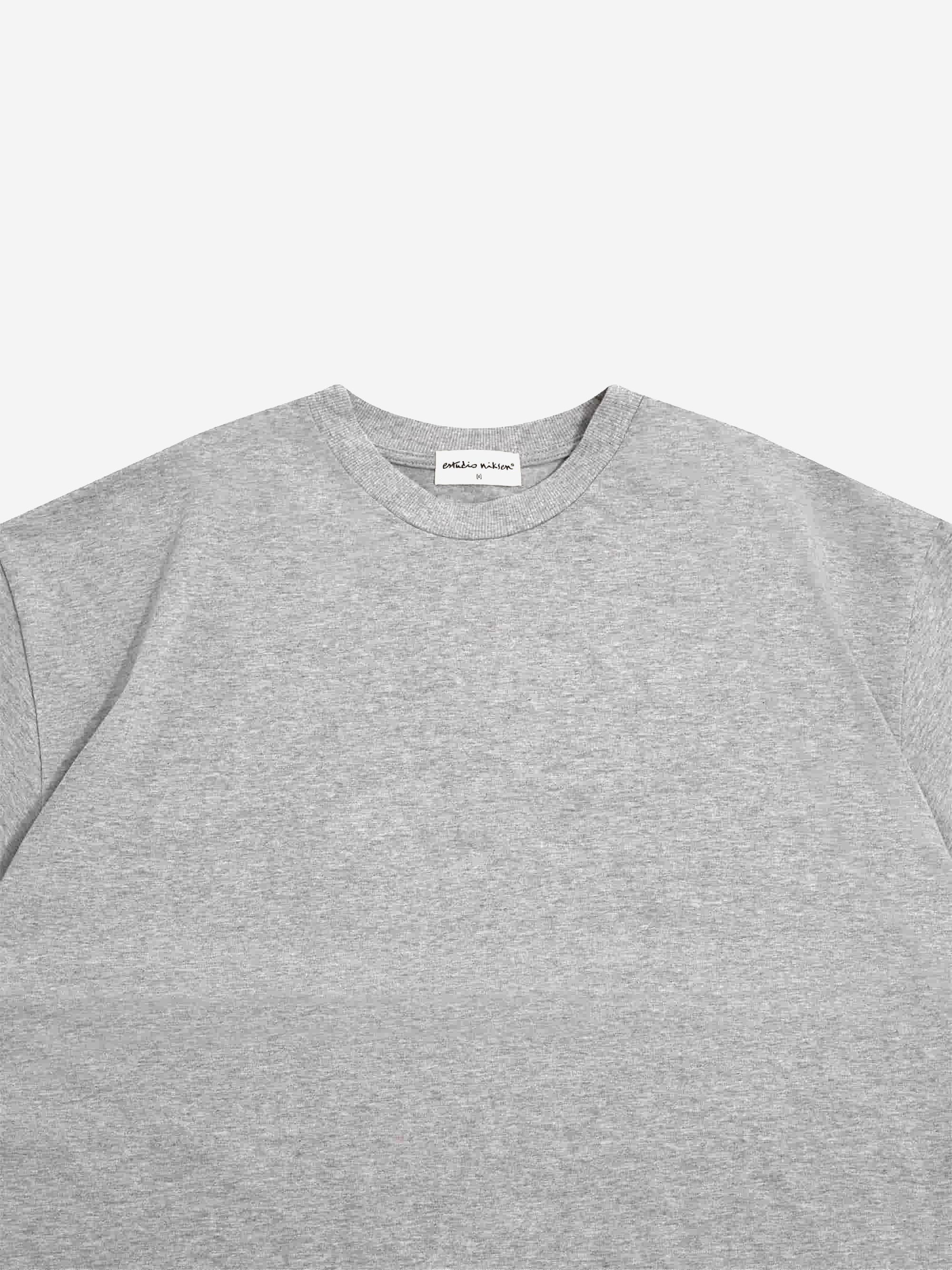 Estudio Niksen Signature Cropped Tee - Grey - Image 3