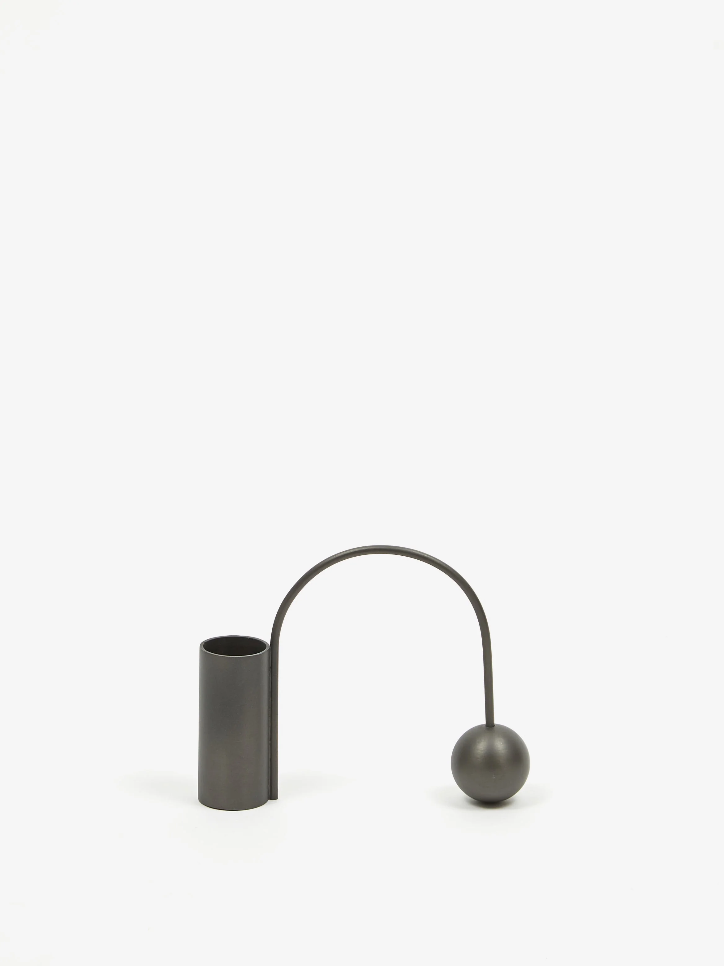 ferm LIVING Balance Candle Holder - Black Brass - Image 2