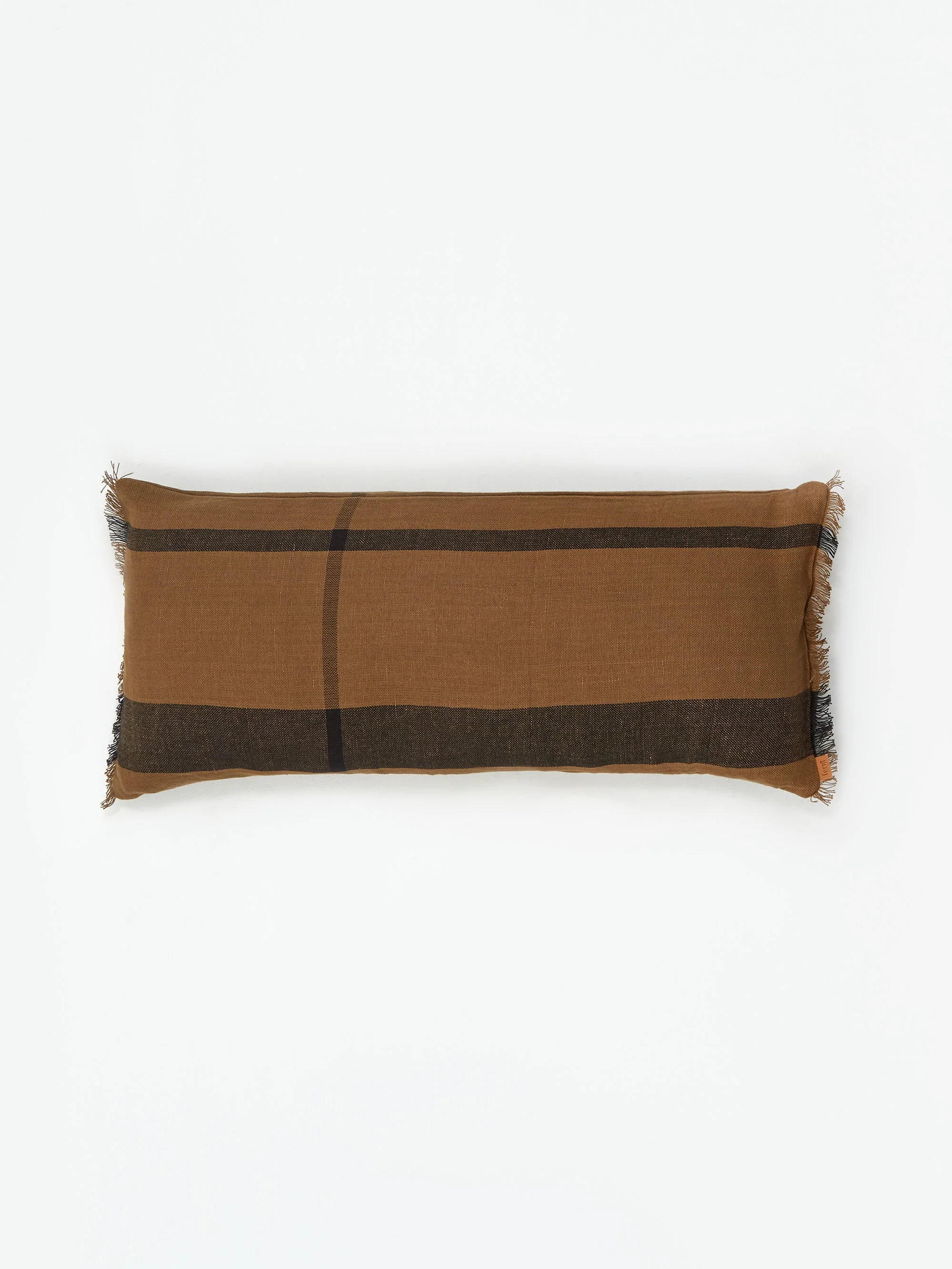 ferm LIVING Calm Cushion Long - Camel Black