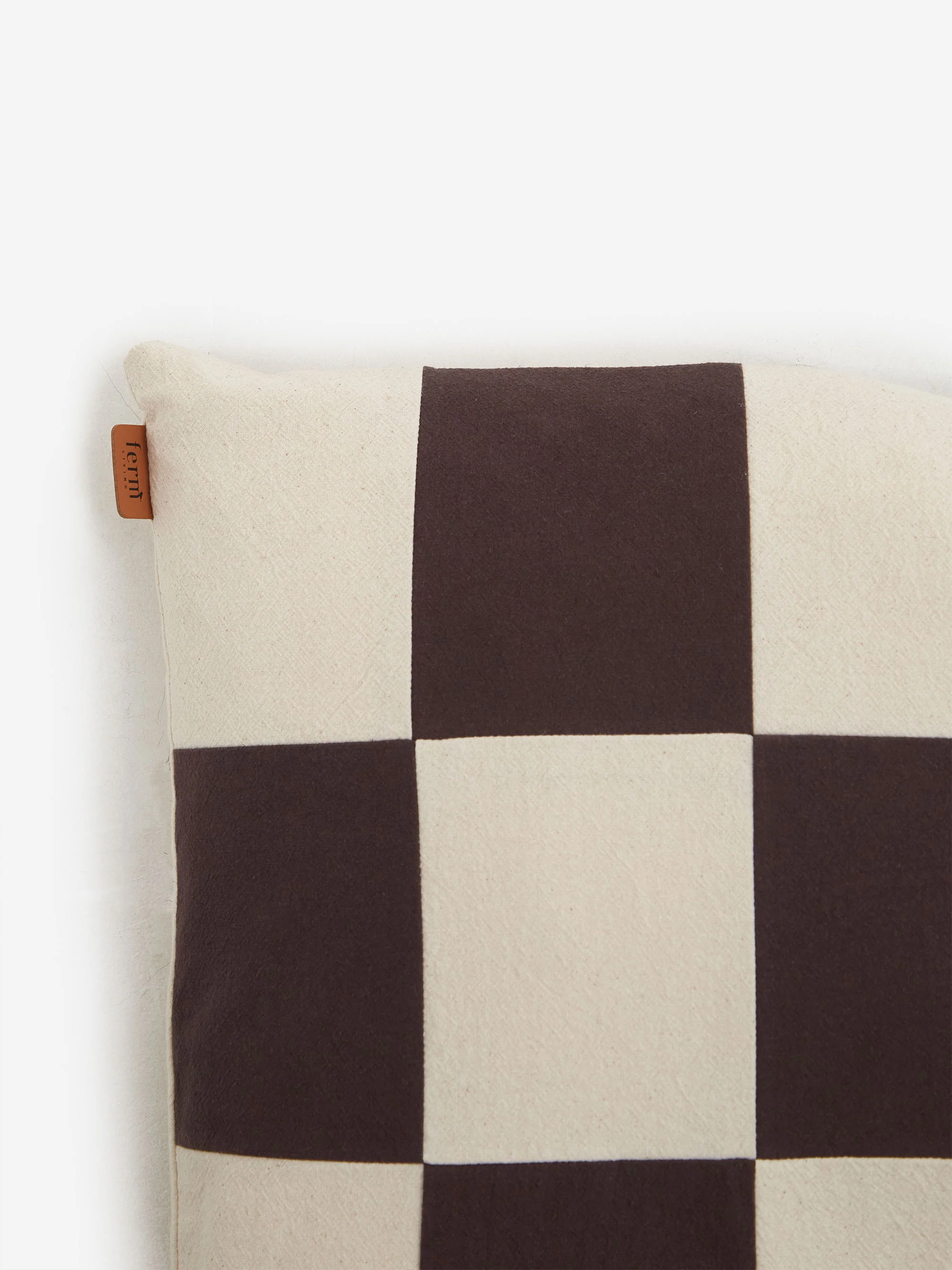ferm LIVING Fold Patchwork Cushion - Coffee/Undyed - Image 2