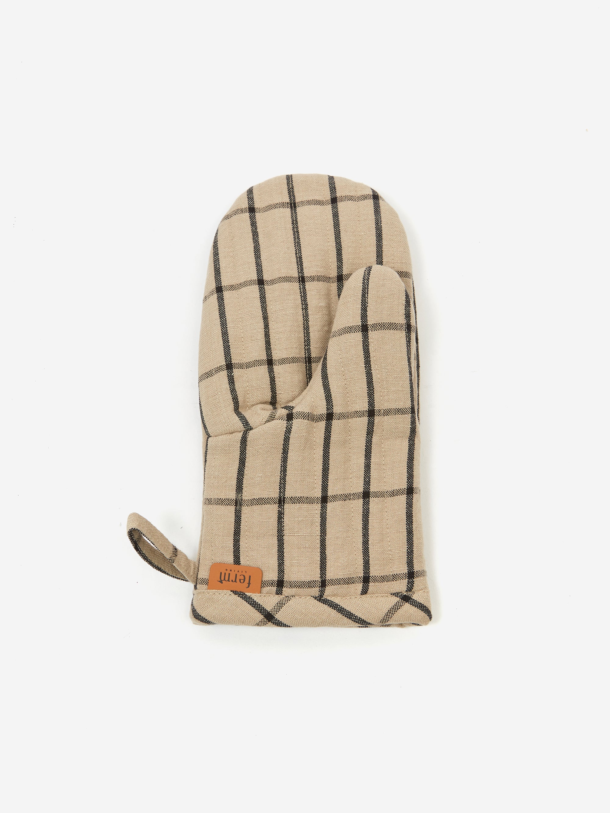 ferm LIVING Hale Oven Mitt - Sand/Black - Image 3
