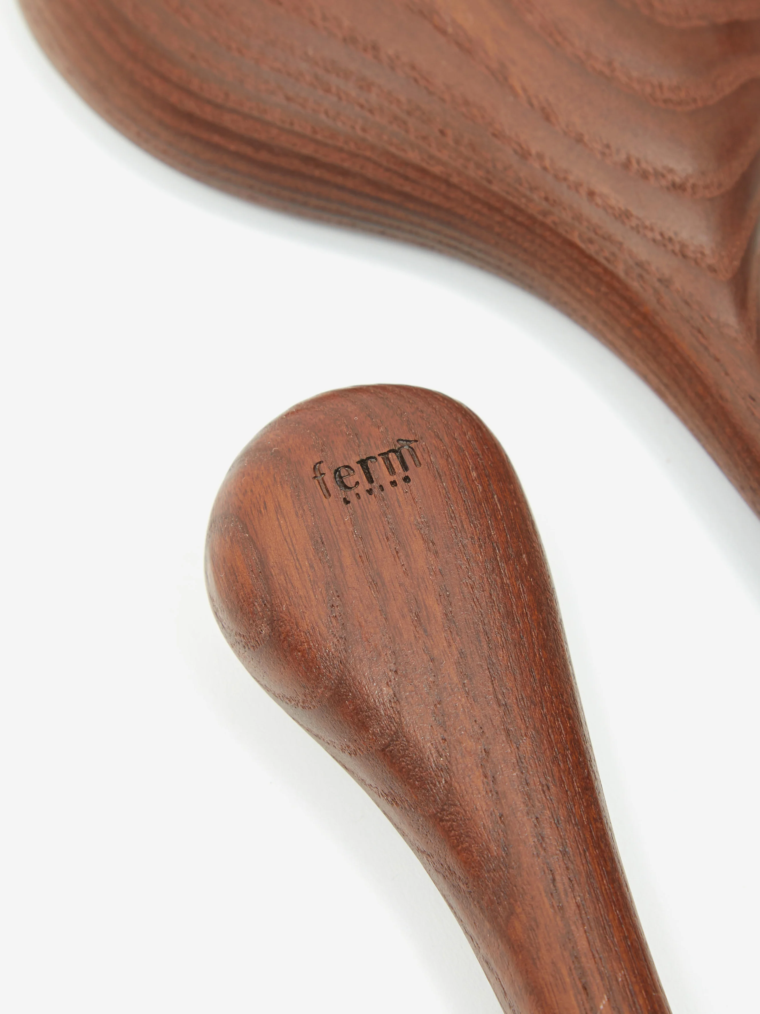 ferm LIVING Os Salad Servers - Dark Brown - Image 3