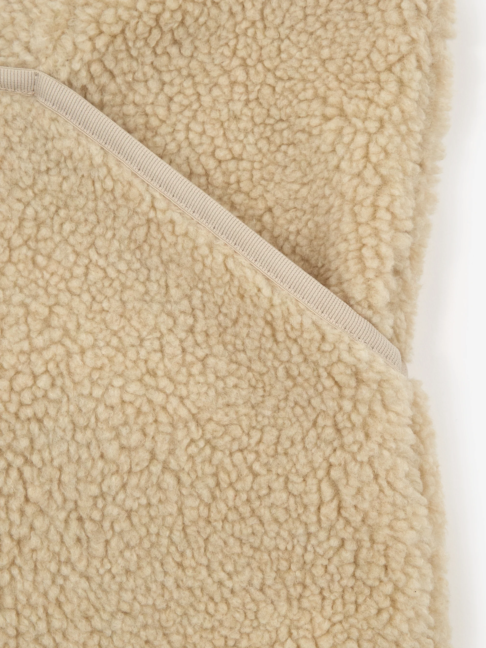 Folk Puzzle Fleece Gilet - Natural - Image 4