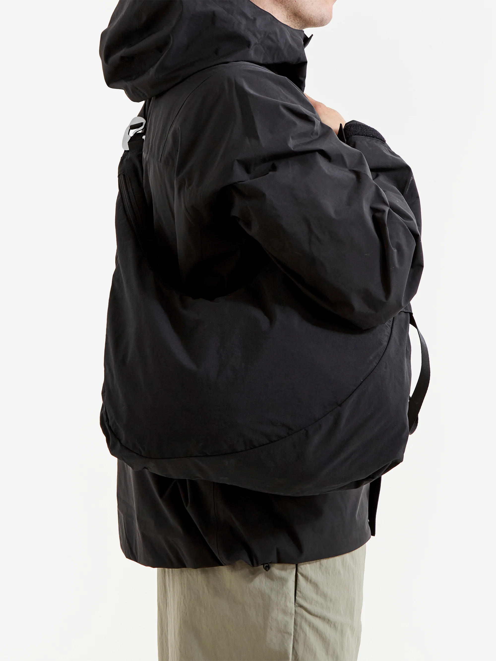 Goldwin 0 Helicoid Sling Bag - Black - Image 4