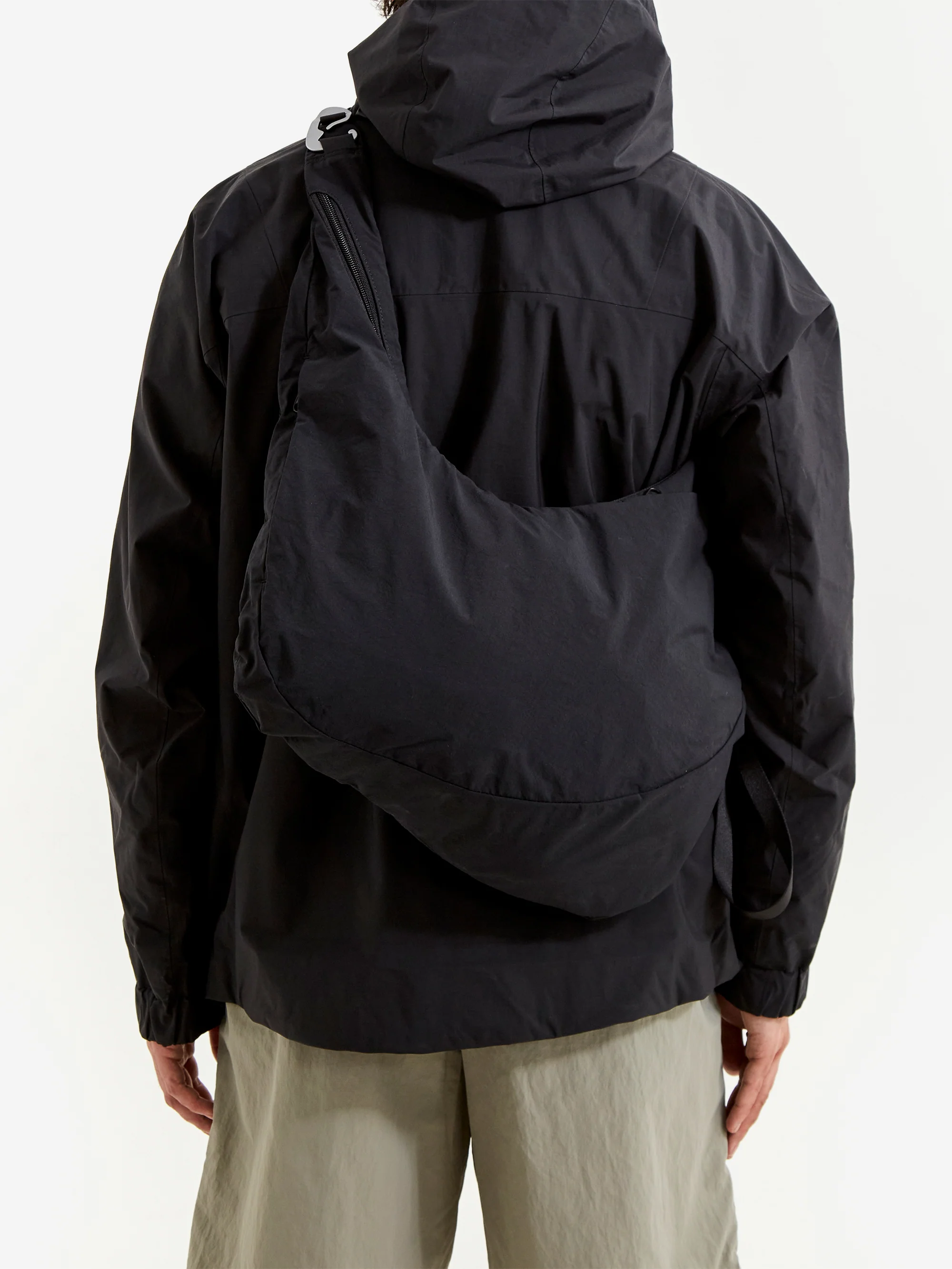 Goldwin 0 Helicoid Sling Bag - Black - Image 5