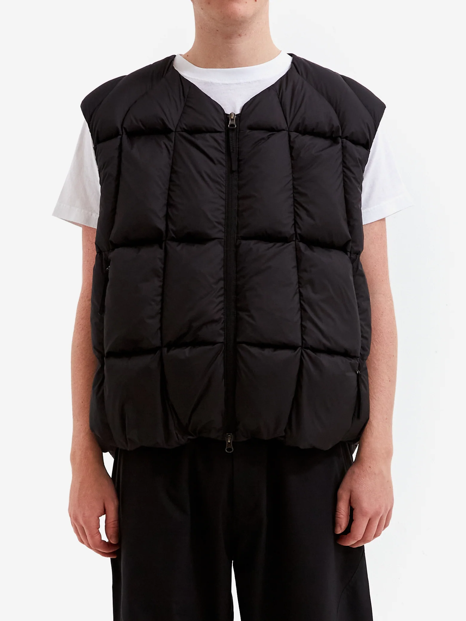 Goldwin 0 Three Dimensional Down Light Vest - Biotite - Image 2