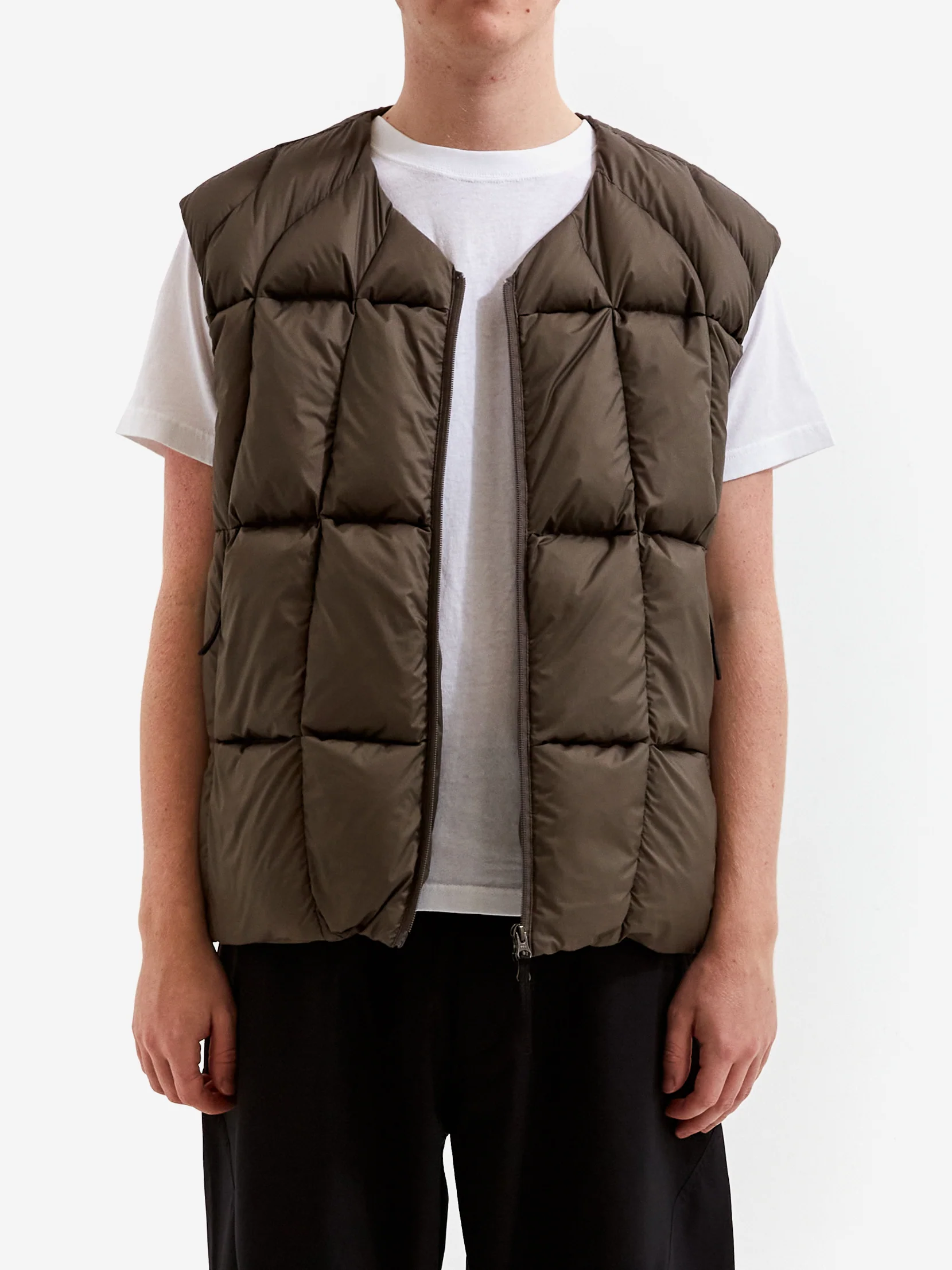 Goldwin 0 Three Dimensional Down Light Vest - Morel - Image 5
