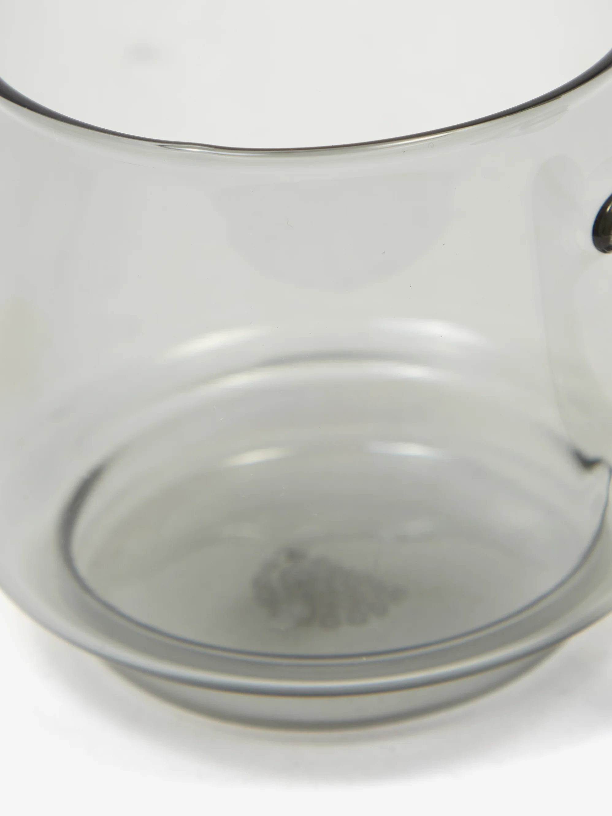 Goodhood Lifestore Retro Glass Mug - Dark Grey - Image 4