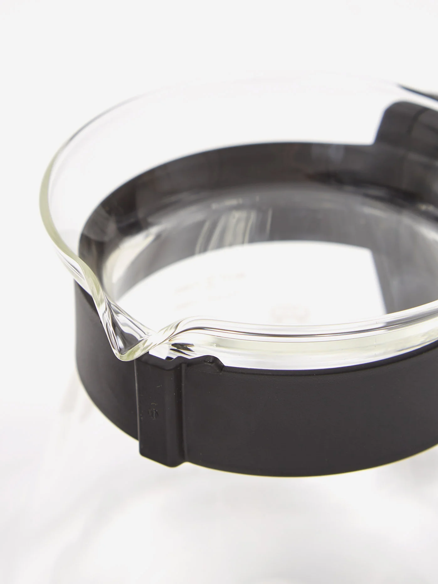Hario V60 Glass Range Coffee Server Size 01 (360ml) - Multi - Image 3