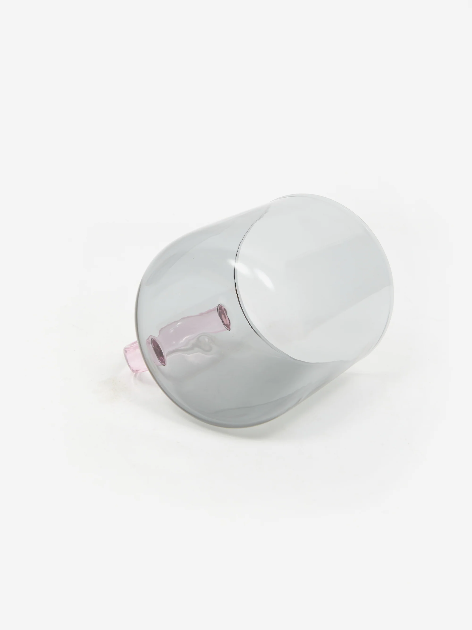 HAY Borosilicate Mug Set of 2 - Light Grey with Pink Handle - Image 4
