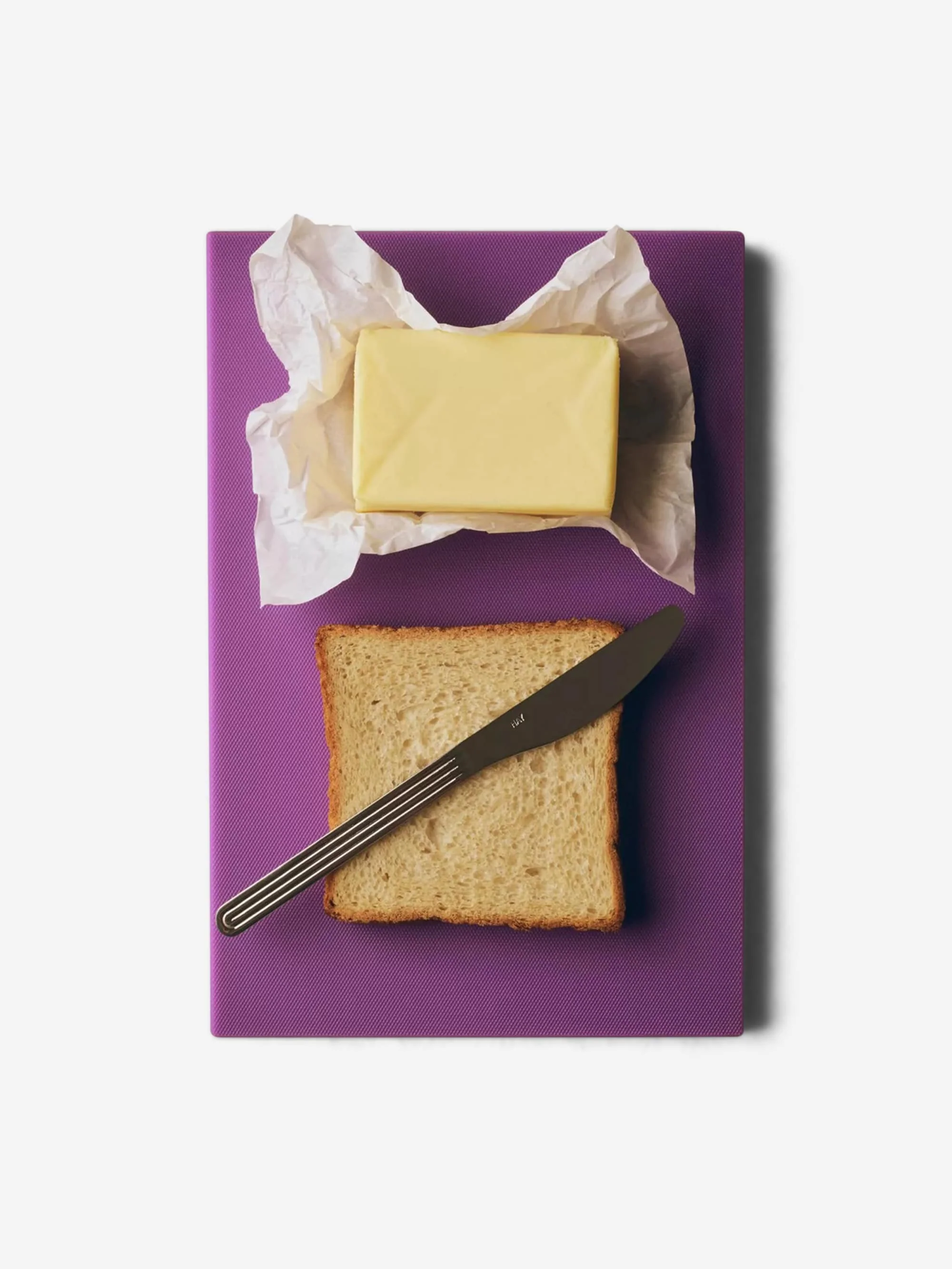 HAY Slice Chopping Board Medium - Purple - Image 3