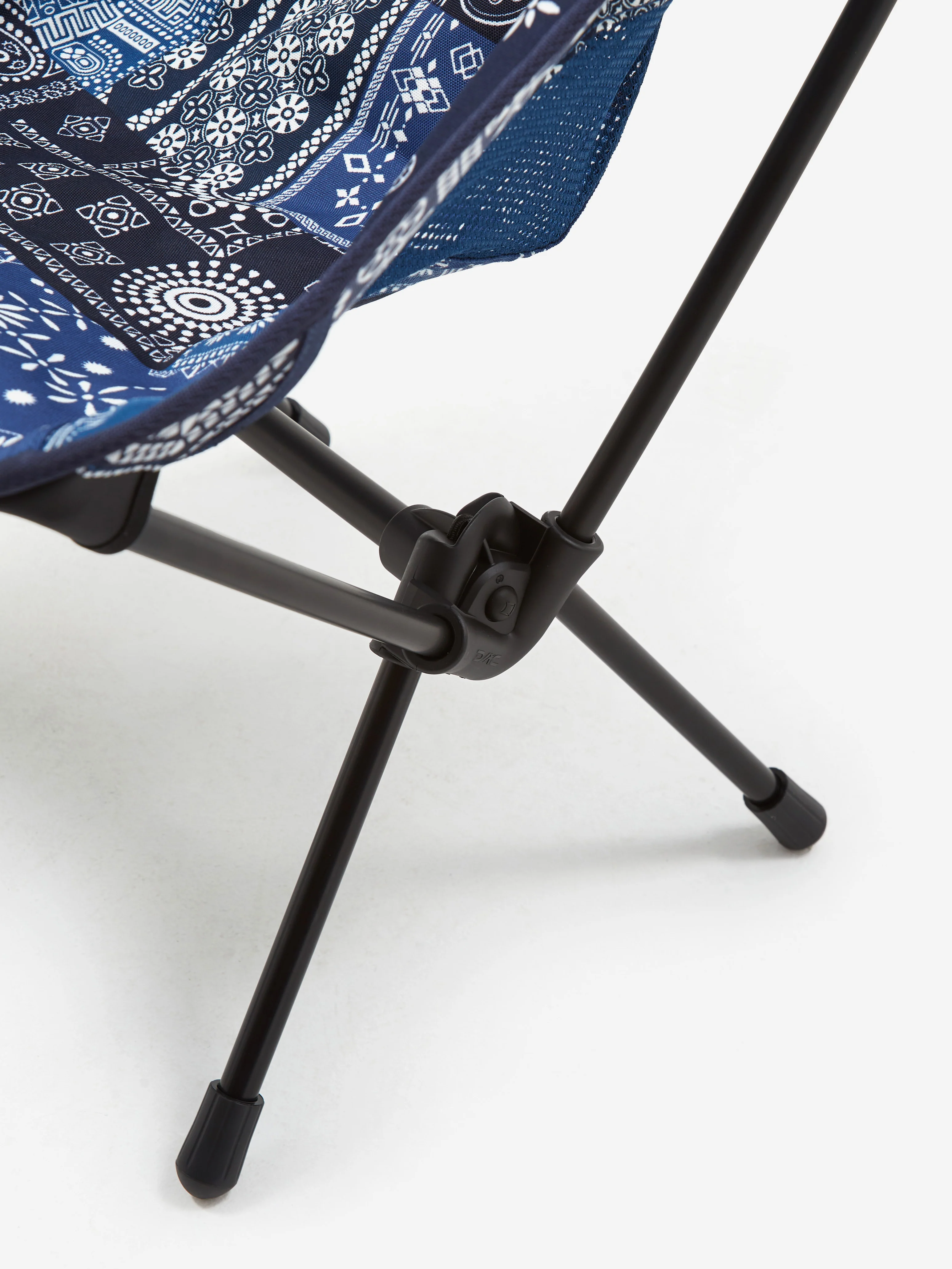 Helinox Tactical Chair One - Blue Bandana - Image 3