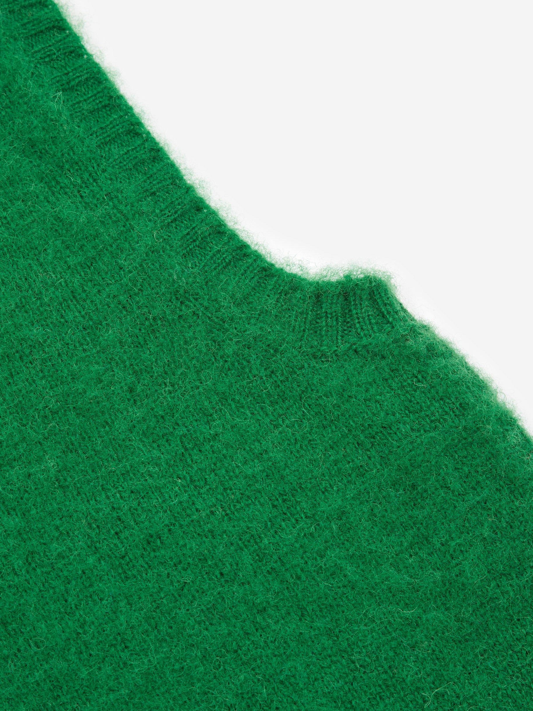 Howlin' Shaggy Bear Slipover - Greenlove - Image 3