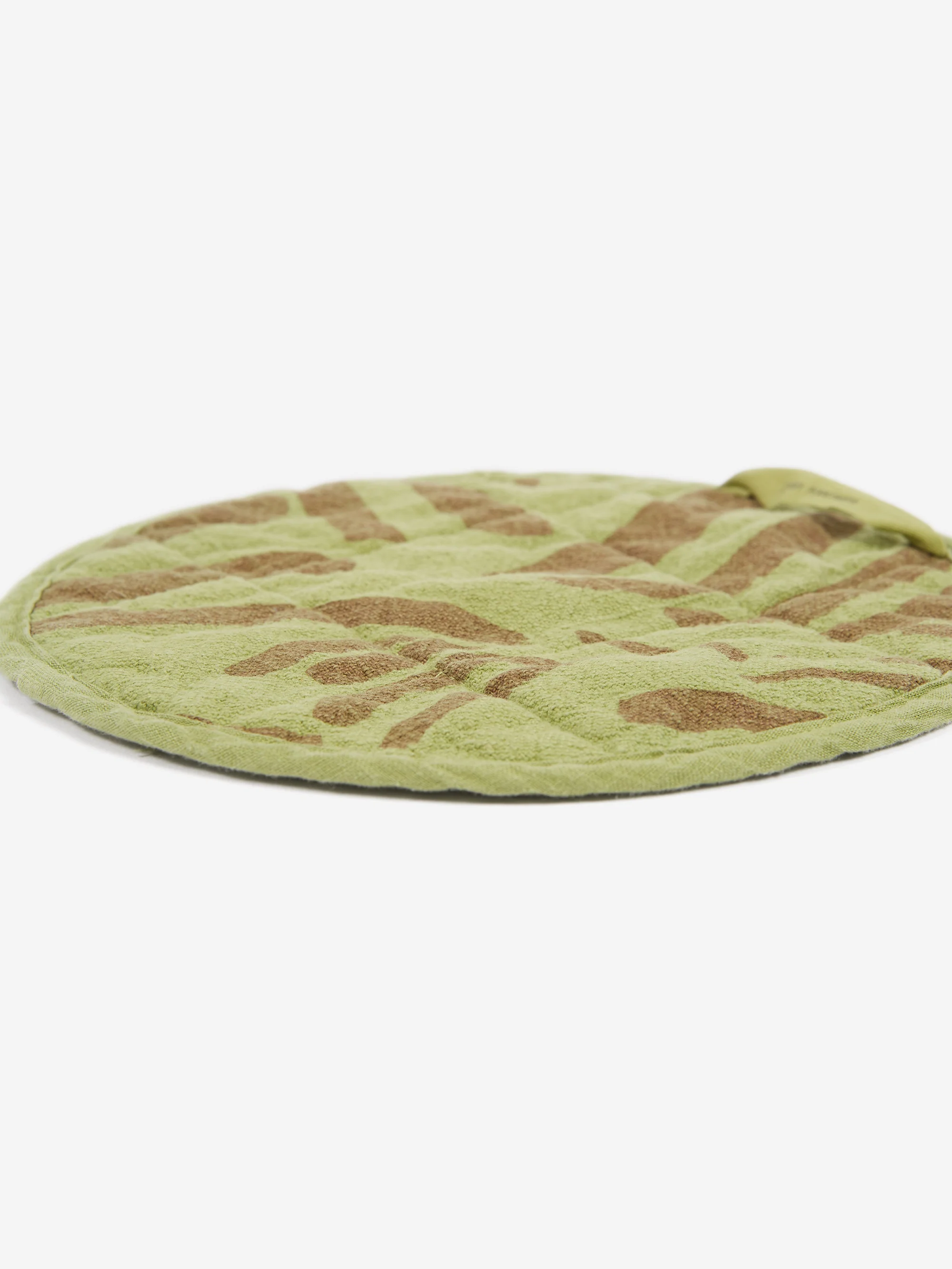 Jenny Pennywood Round Potholder Fold - Moss/Clay - Image 4