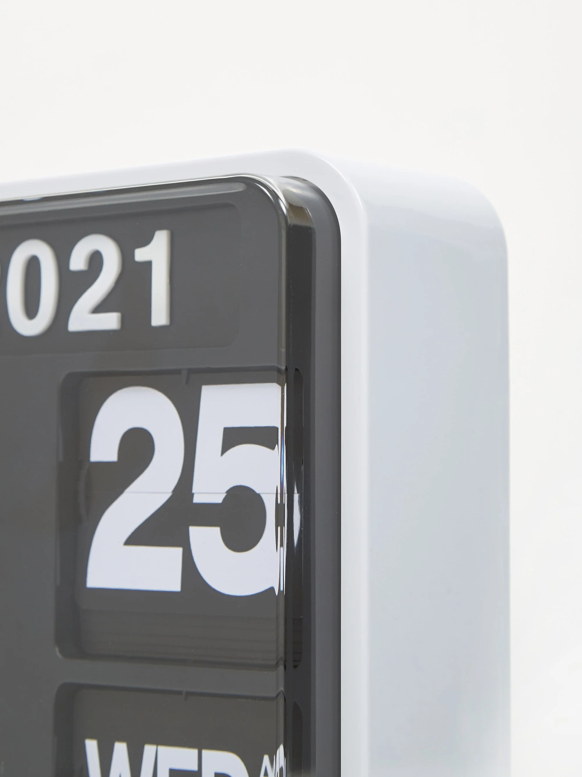 Karlsson Mini Flip Clock - White - Image 2