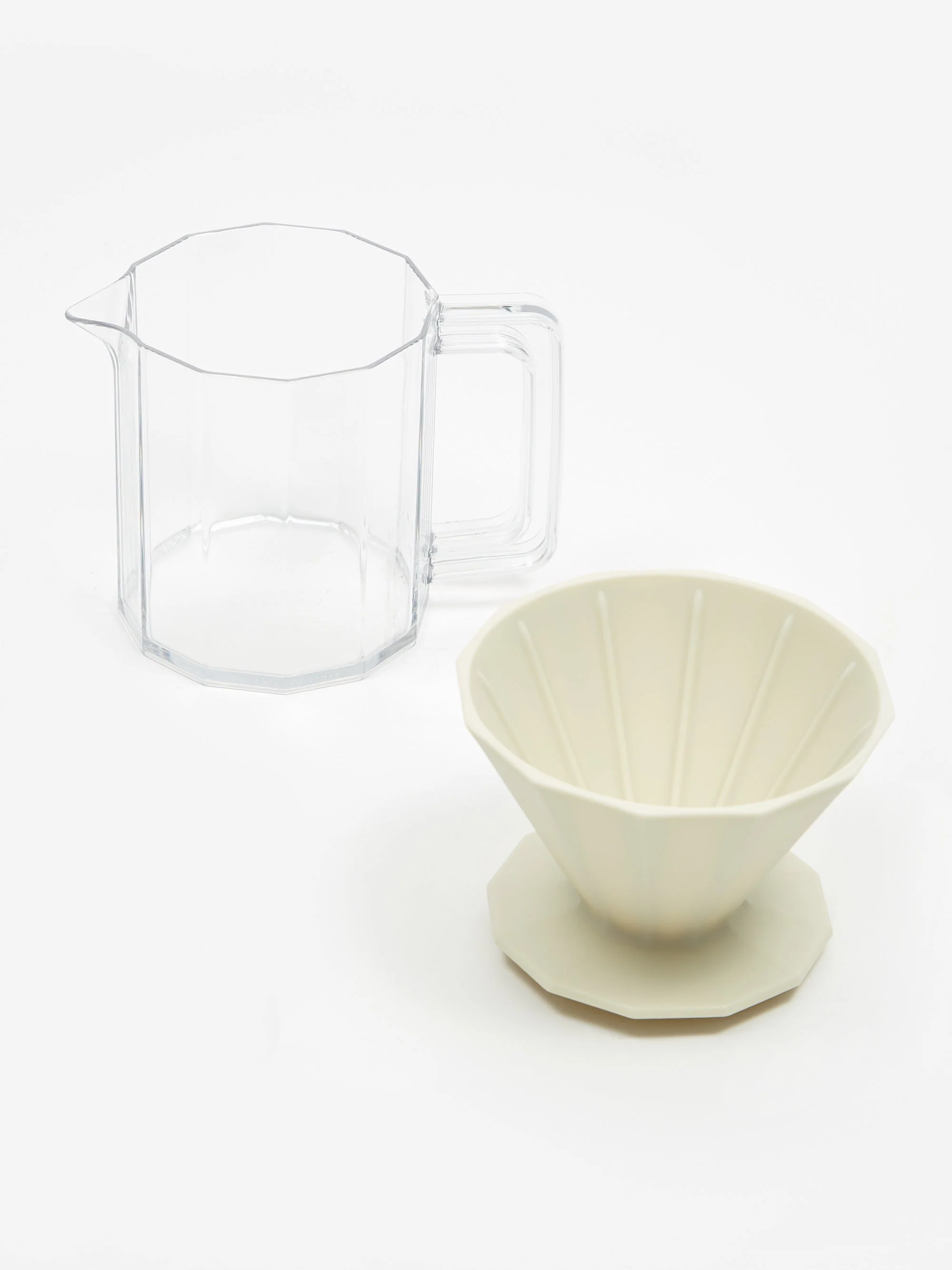 Kinto Alfresco Brewer Jug and Cup Set - Beige - Image 6