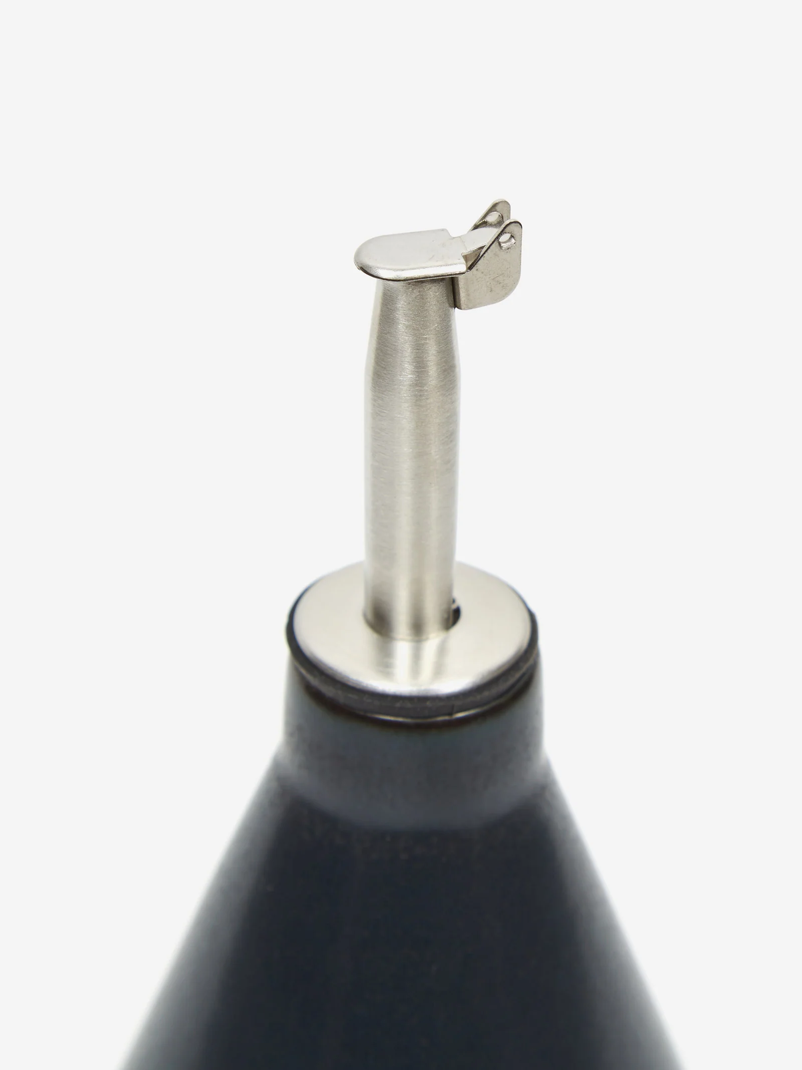 Kinto CLK-211 Oil Bottle 300ml - Black - Image 2