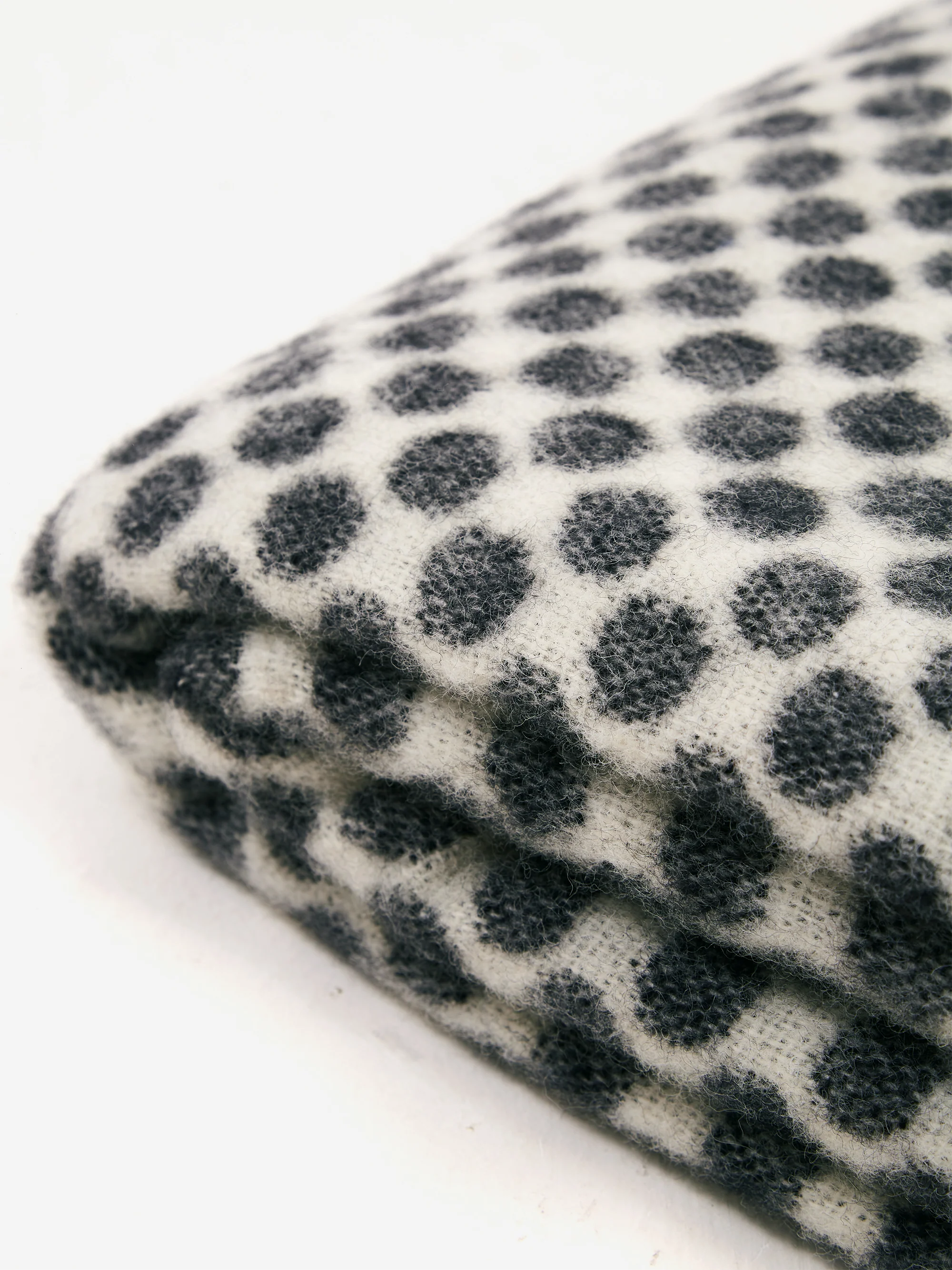 Klippan Ralph Natural Lambswool Blanket - Light Grey - Image 2