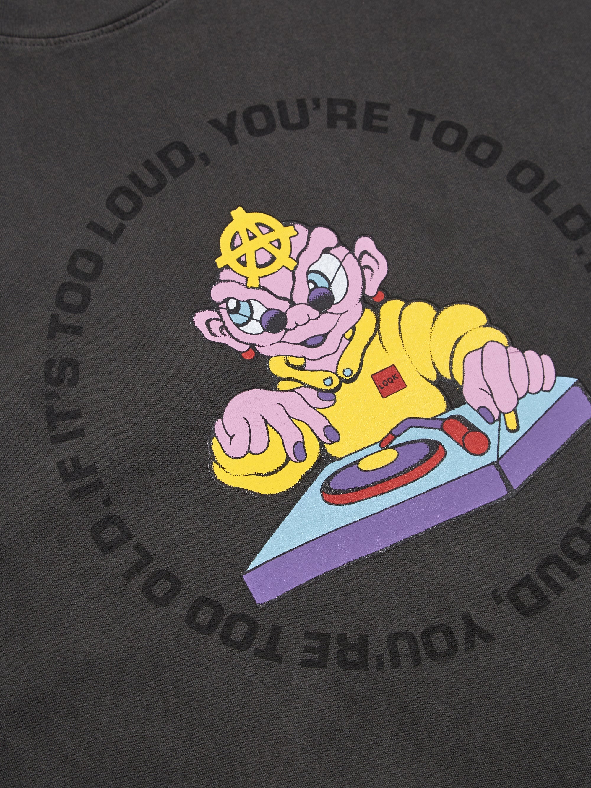 LQQK Studio Take Me To Your DJ Short Sleeve T-Shirt - Tar - Image 3