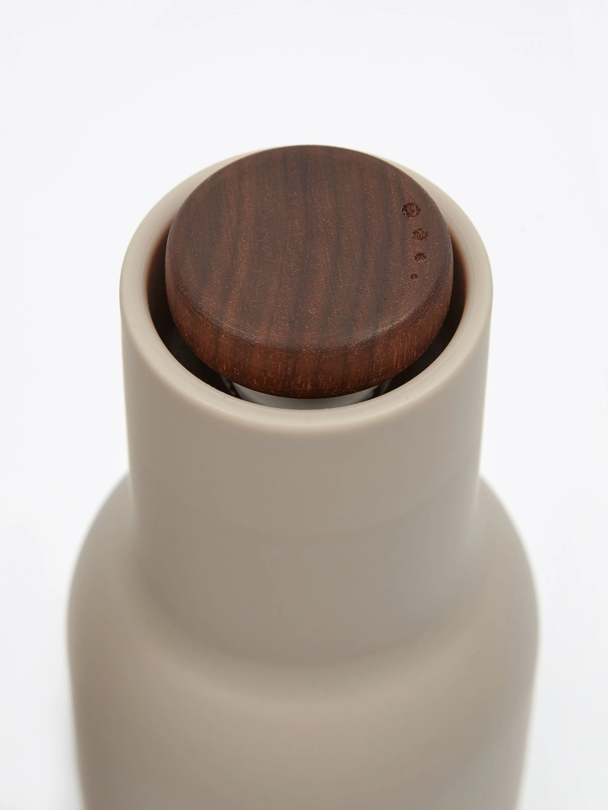 Menu Bottle Grinder 2 Pack Walnut Lid - Hunting Green/Beige - Image 4