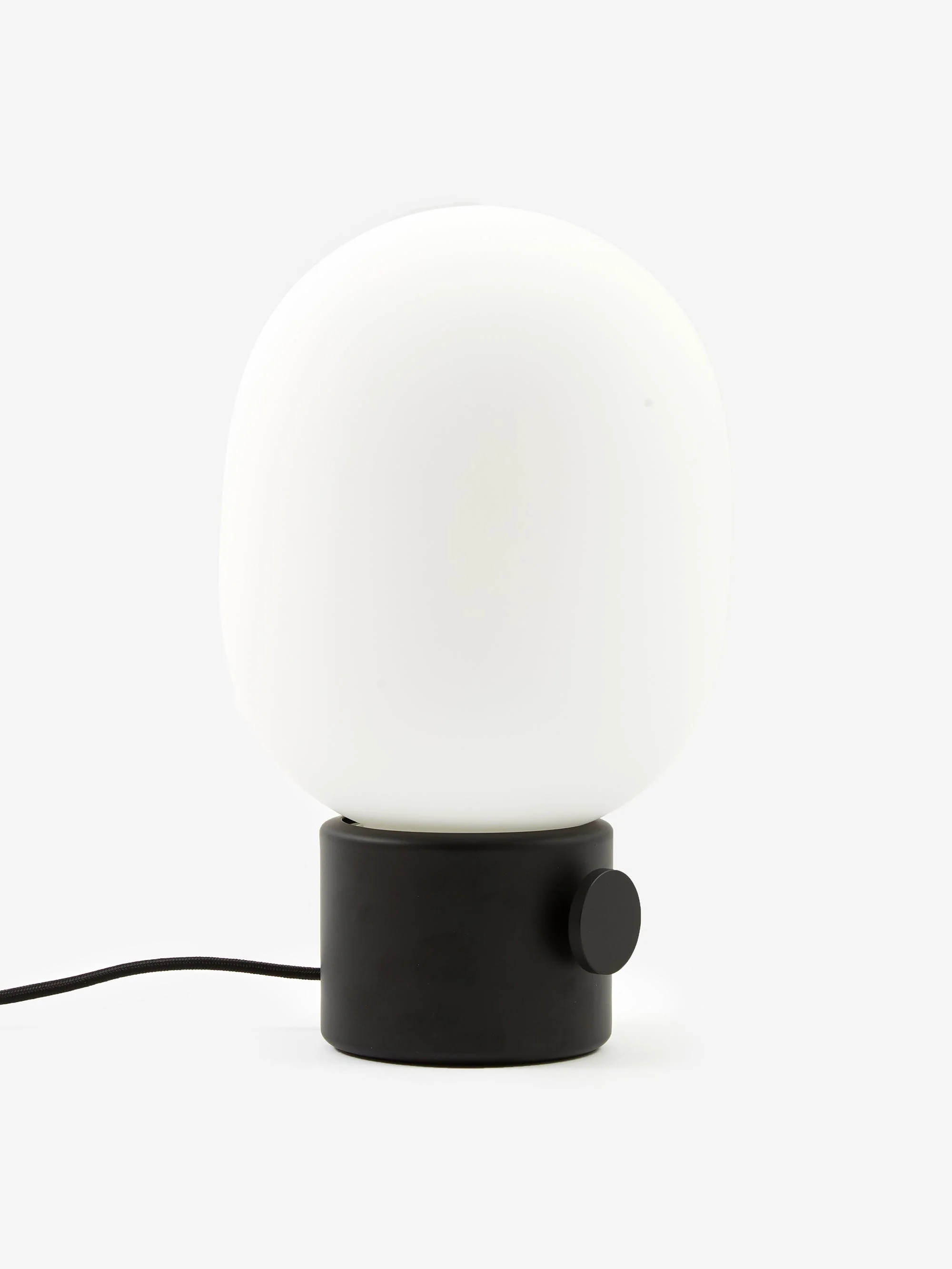 Menu JWDA Metallic Lamp - Black - Image 2