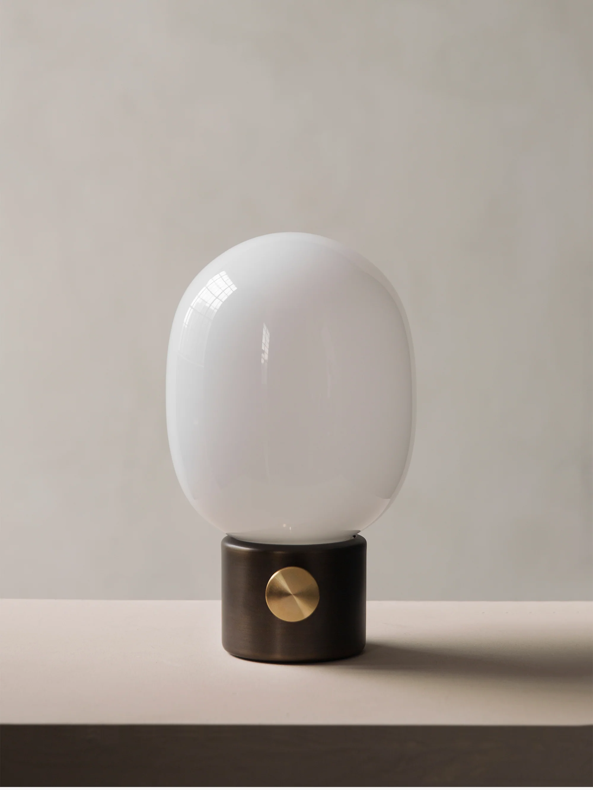 Menu JWDA Table Lamp by Jonas Wagell - Bronzed Brass (UK Plug) - Image 4