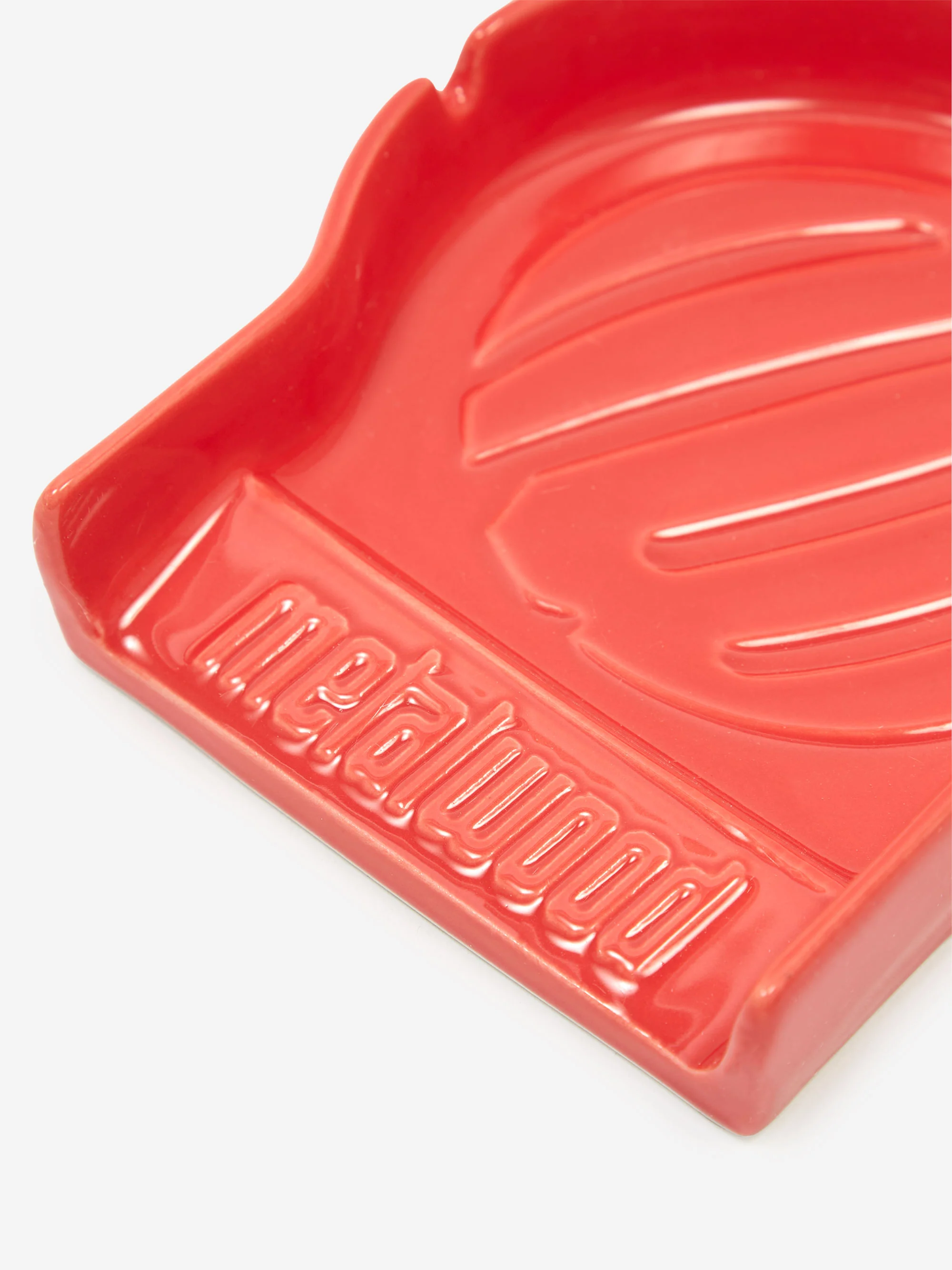 Metalwood Putting Trainer Ashtray - Red - Image 2