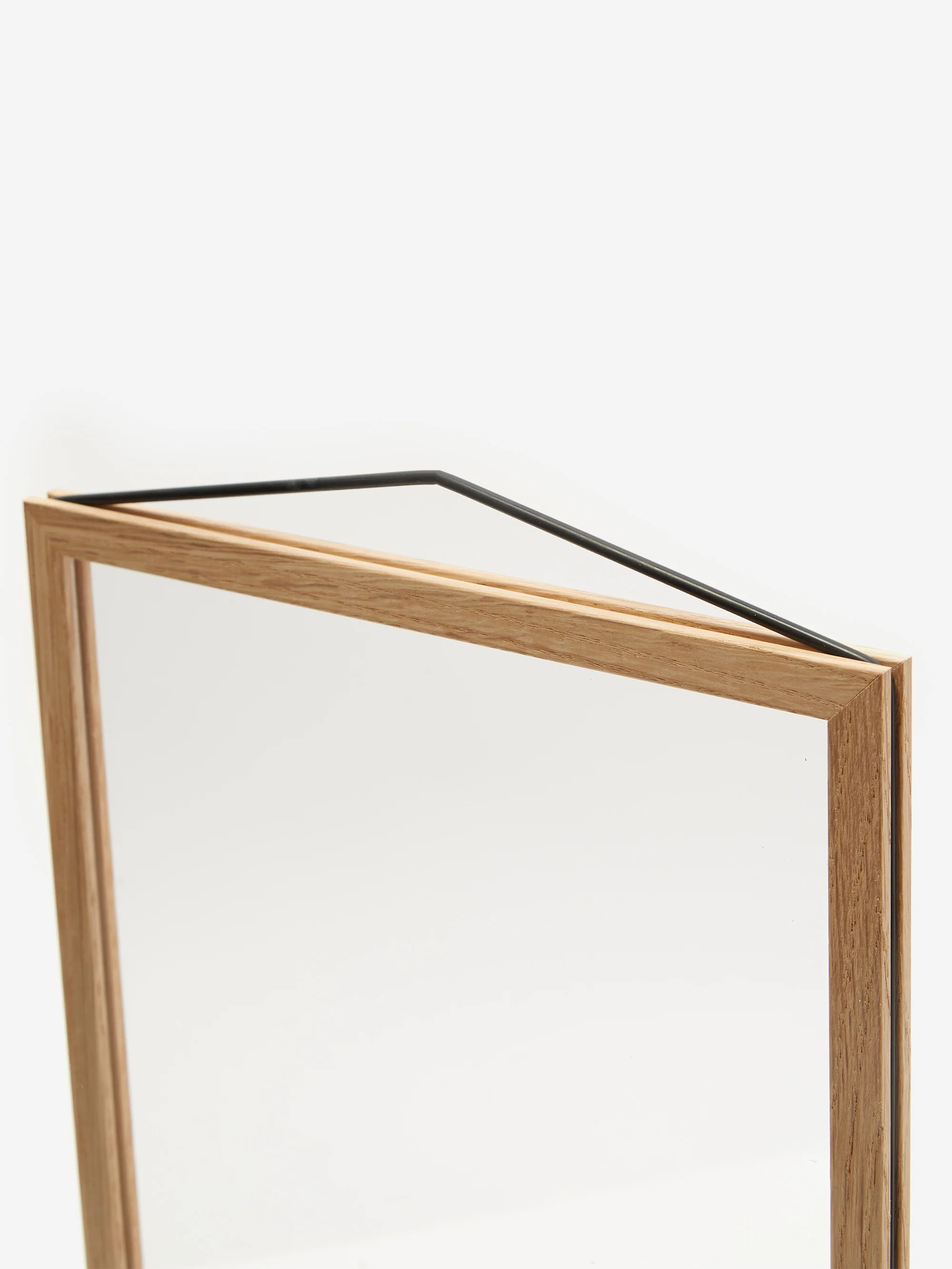 MOEBE A4 Picture Frame - Oak - Image 3
