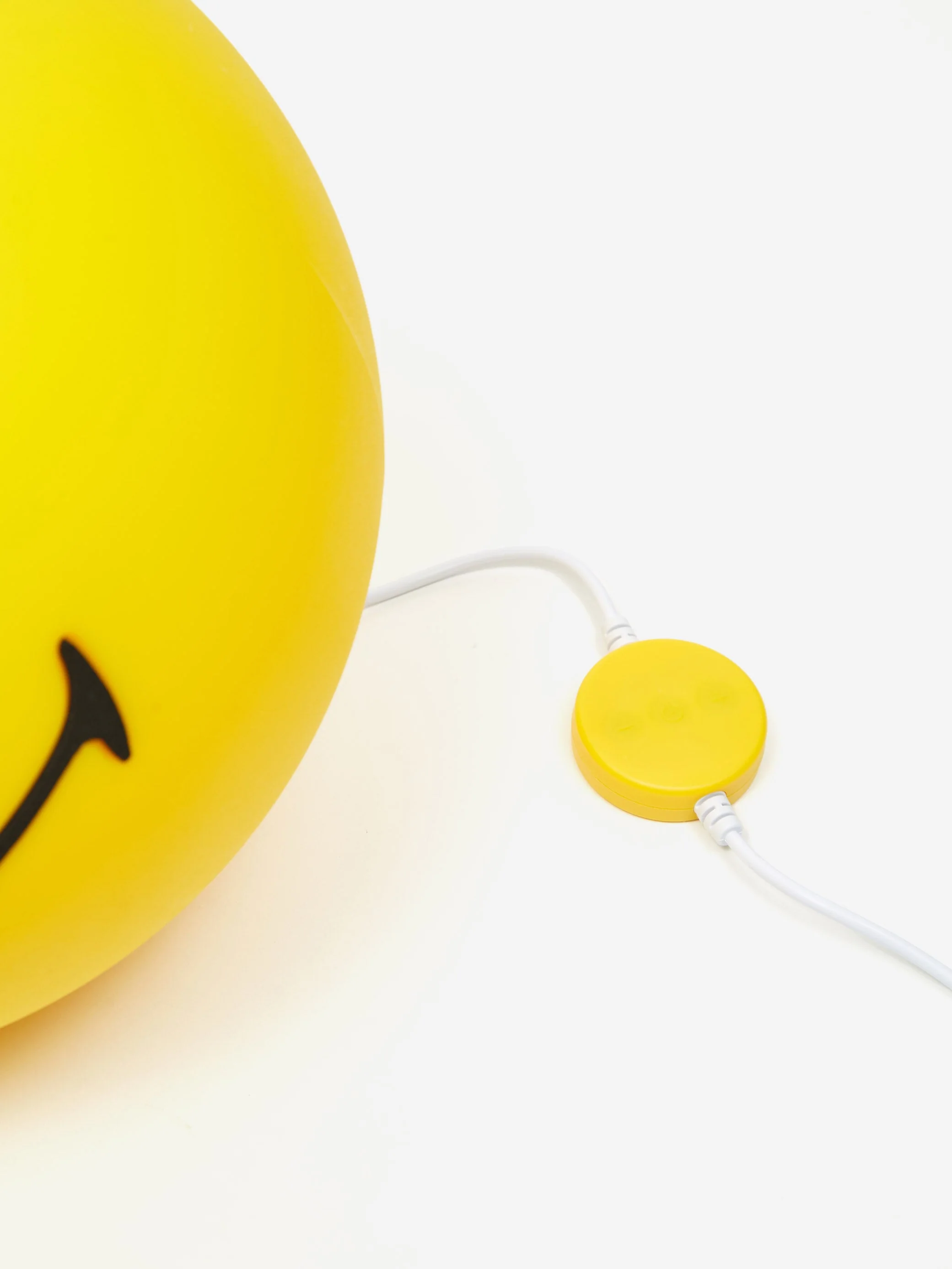 Mr Maria Smiley Star Light - Yellow - Image 4