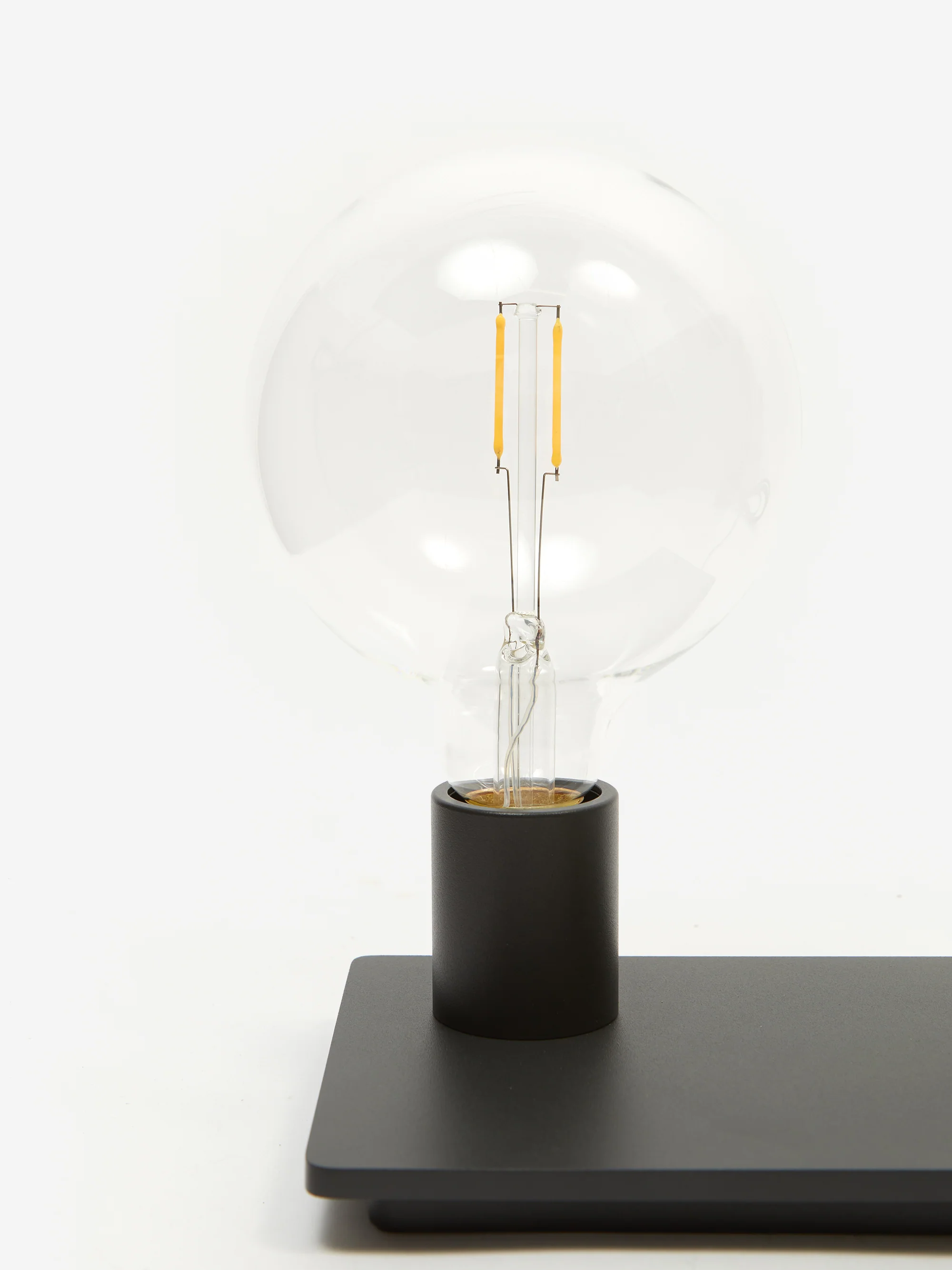Muuto Control Lamp - Black - Image 4